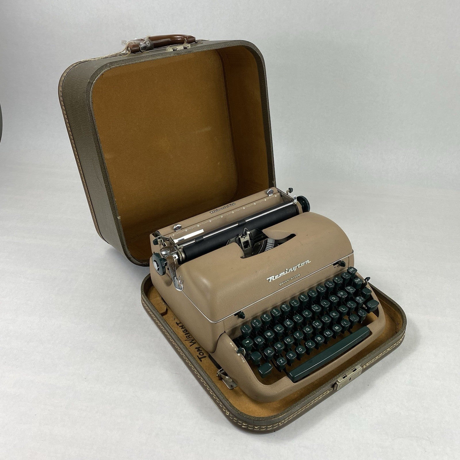 Remington Quiet Riter Miracle Tab Manual Typewriter with Case and Key Untested