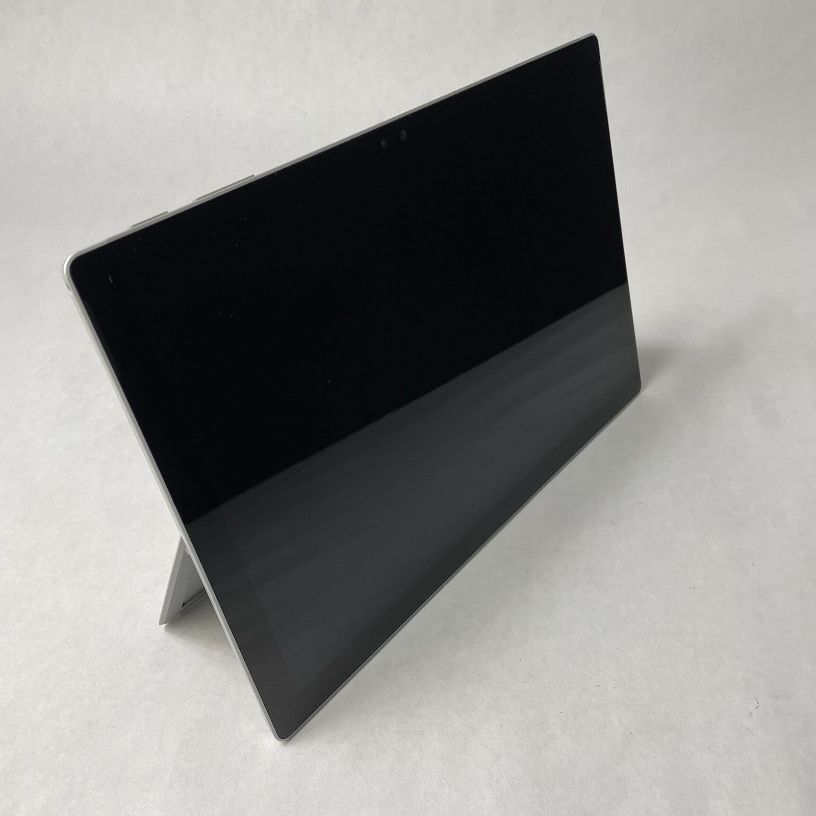 Microsoft Surface Pro 4 12" i5-6300U 2.40 GHz 8 GB RAM 256 GB SSD Win11 - READ0
