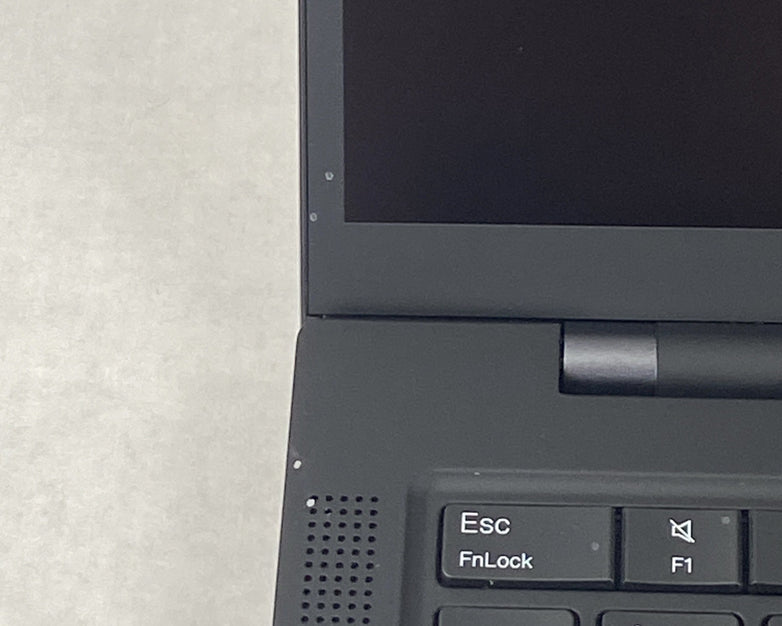 Lenovo ThinkPad X1 Carbon Gen 11 i7-1365U 1.80 GHz 16 GB RAM 14.0" No HDD No OS