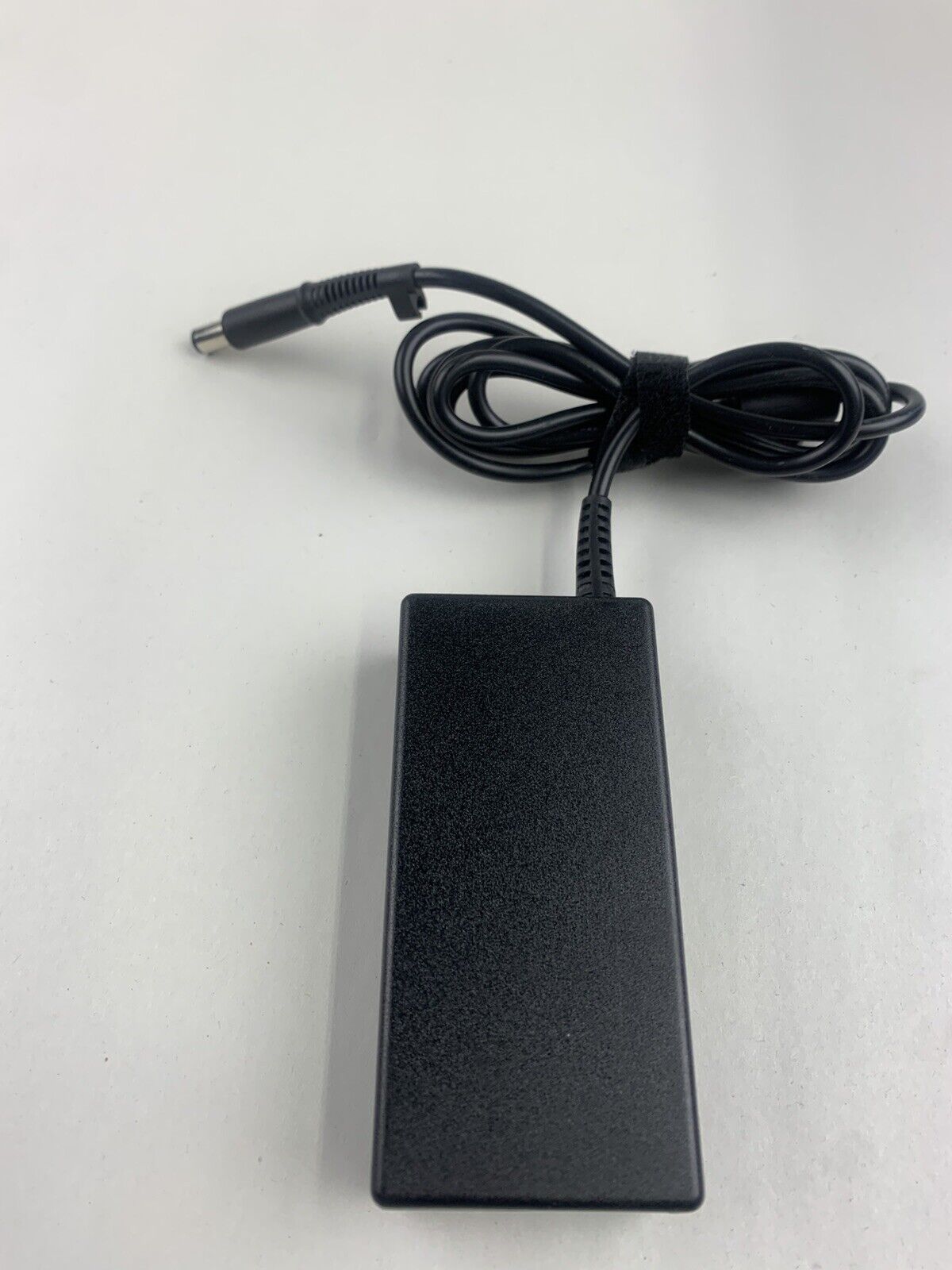 Lot of 4 HP TPC-CA58 AC Adapter 19.5V 3.33A 65W - No Power Supply