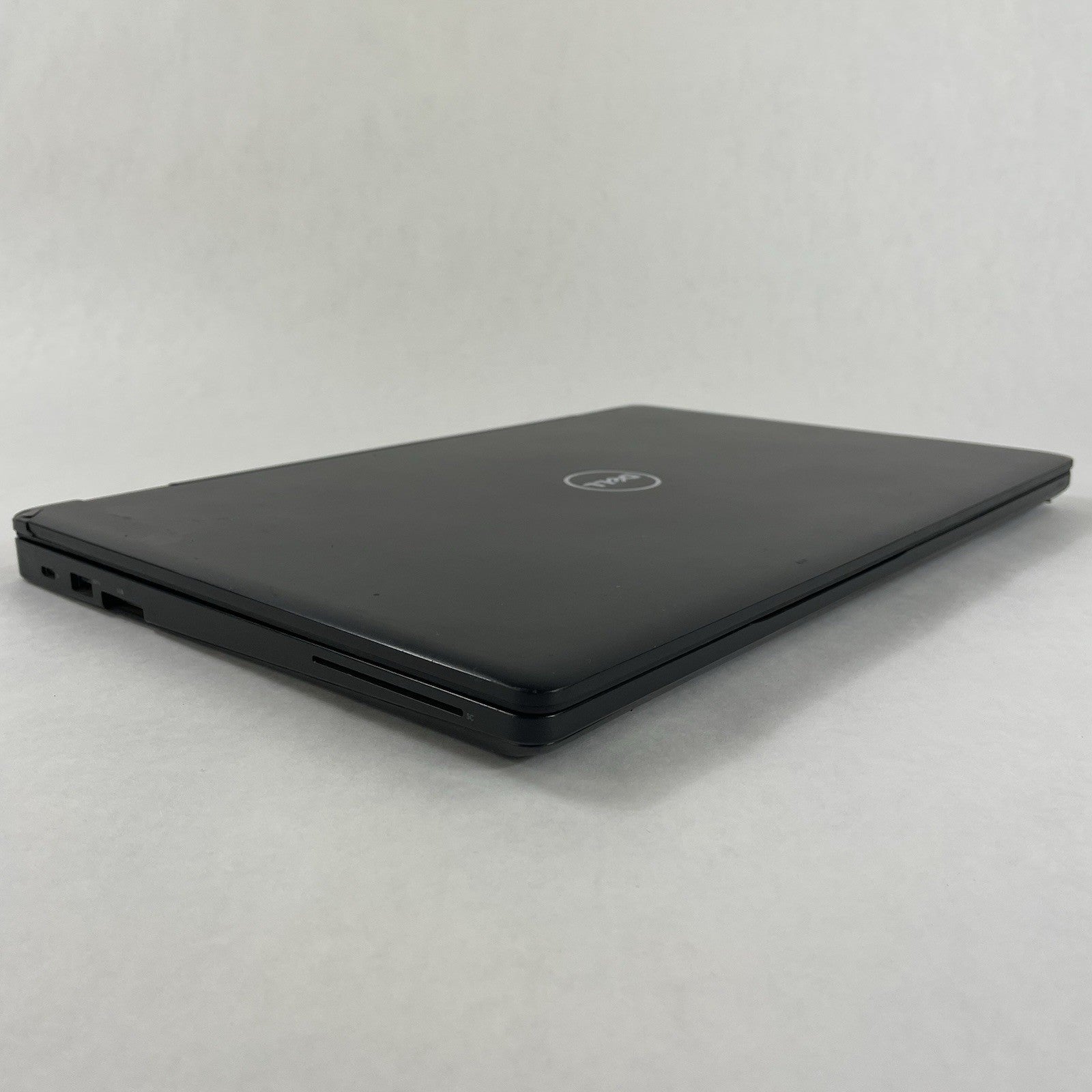 Dell Latitude 5580 15.6" i5-7300U 2.60 GHz 8 GB RAM No SSD/OS/Batt - Bad Corner14