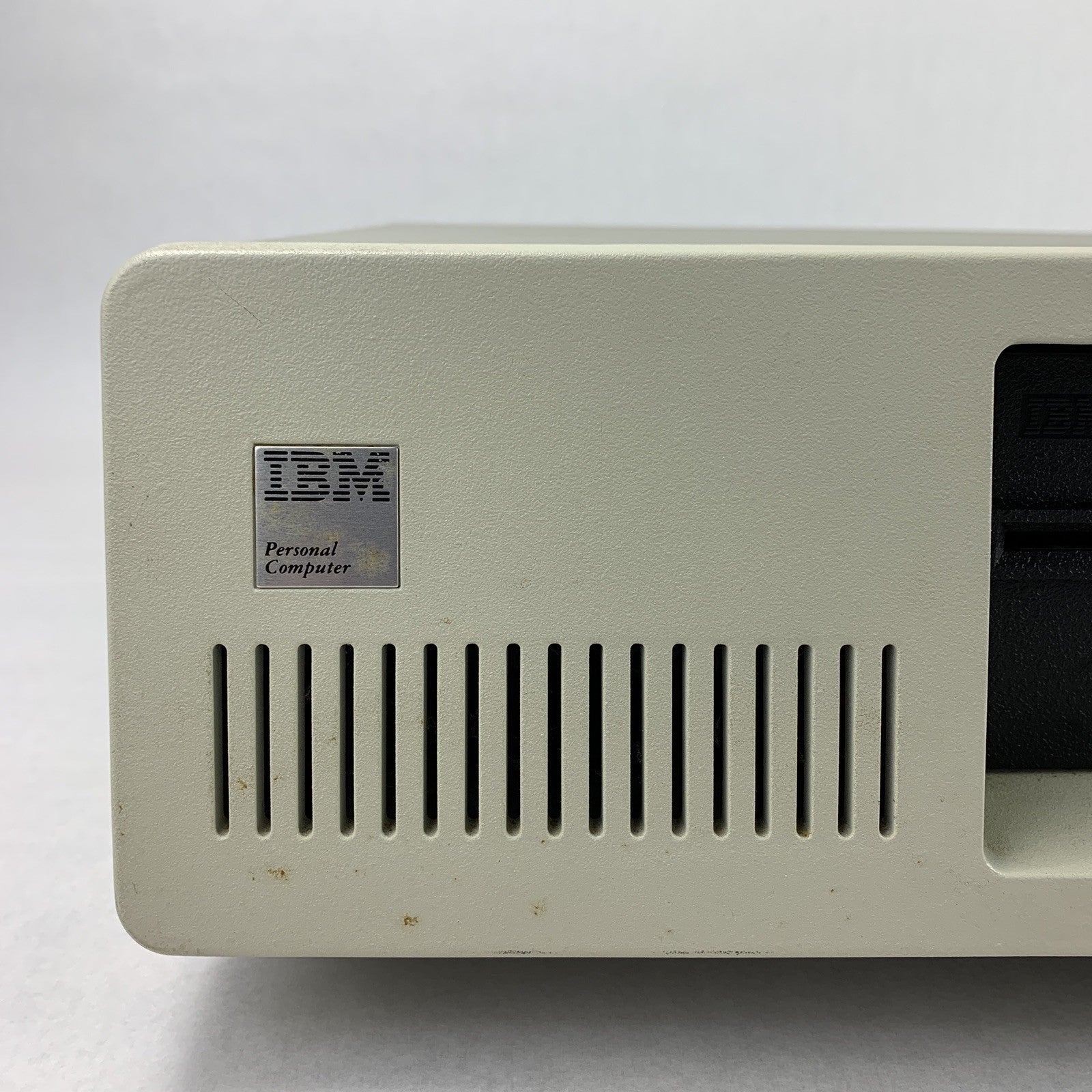 IBM 5150 Personal Computer Desktop Computer Boots to Parity Check 1 No HDD No OS