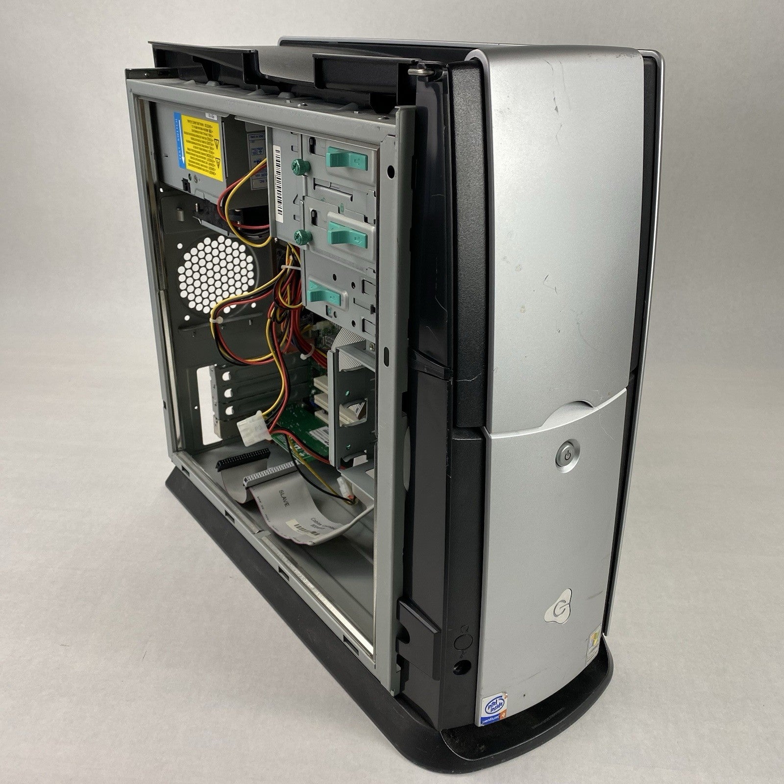 Gateway E-4100 MT Pentium 4 2.40GHz 512MB RAM No HDD No OS