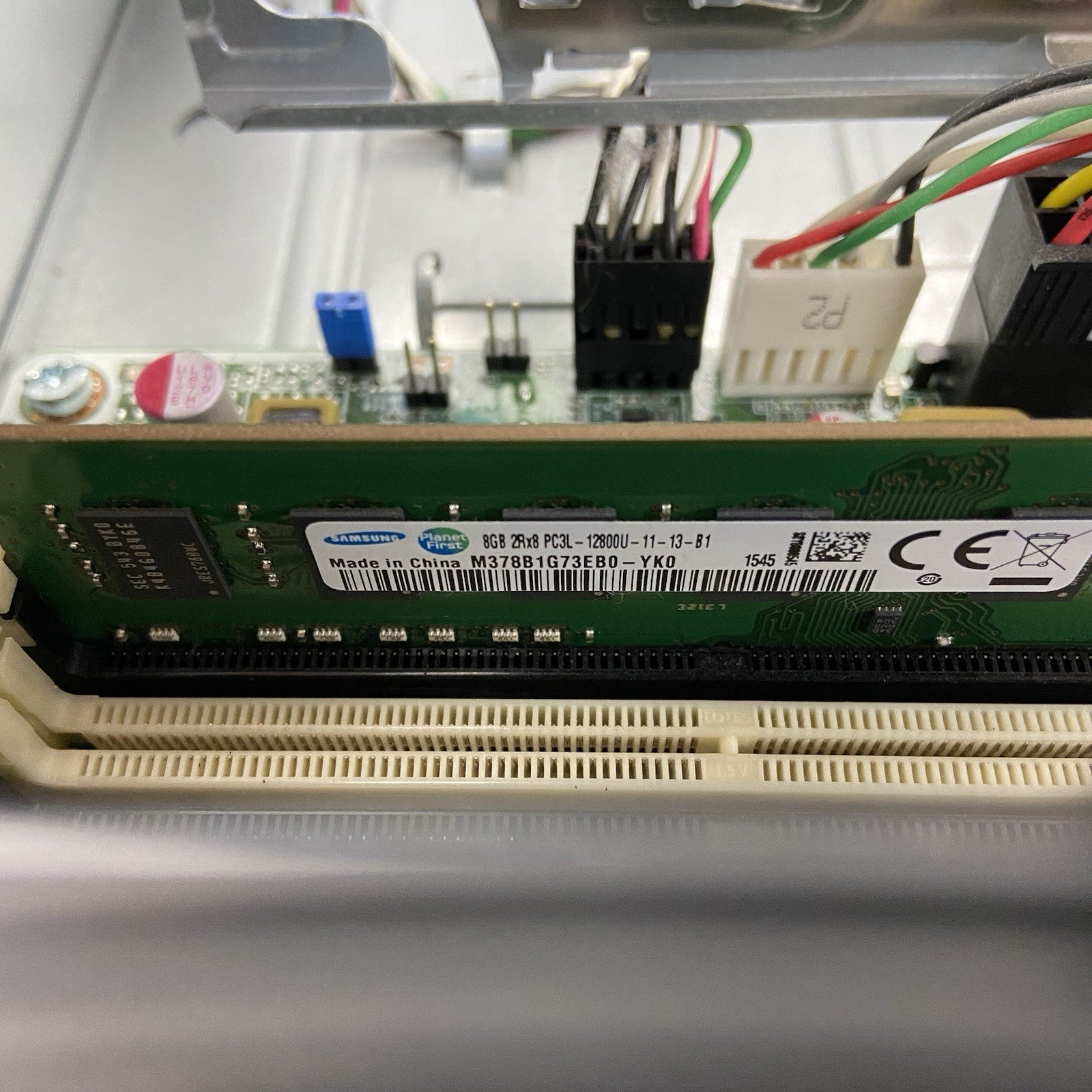 HP EliteDesk 705 G2 SFF AMD Pro A4-8350B R5 3.5GHz 8GB RAM No HDD No OS11