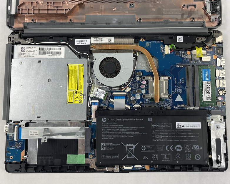 HP 15-da0046nr 15.6" i3-7020U 2.30 GHz 8 GB RAM No SSD No OS No AC