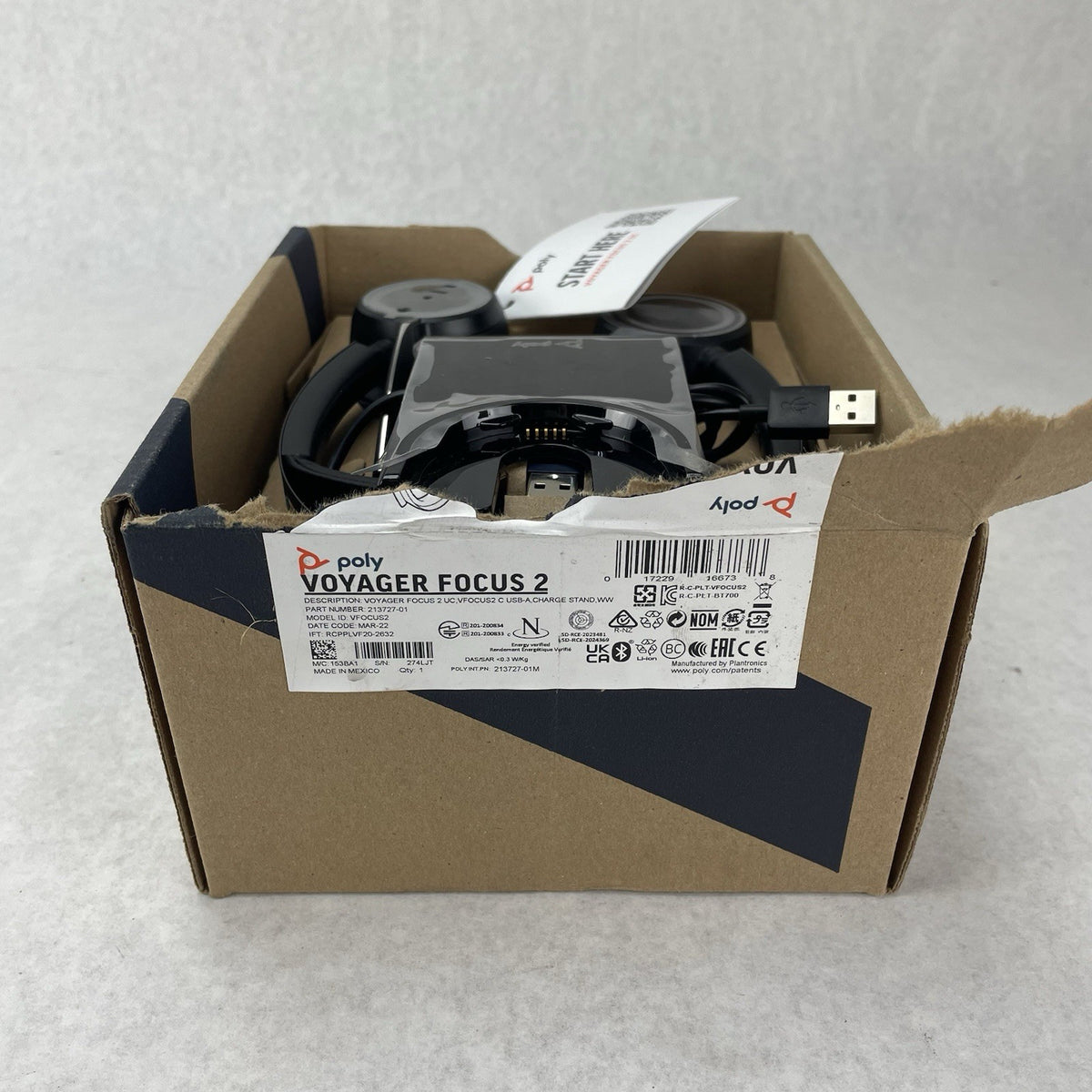 Poly Voyager Focus 2 Open Box3