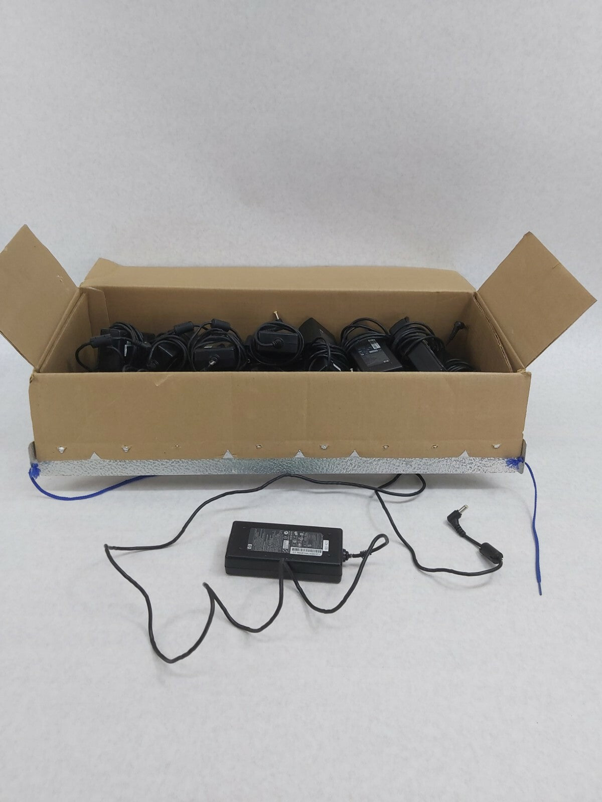 HP 324816-003/325112-001 18.5V 4.9A 90W AC Power Adapter PPP014S OEM (Lot of 4)