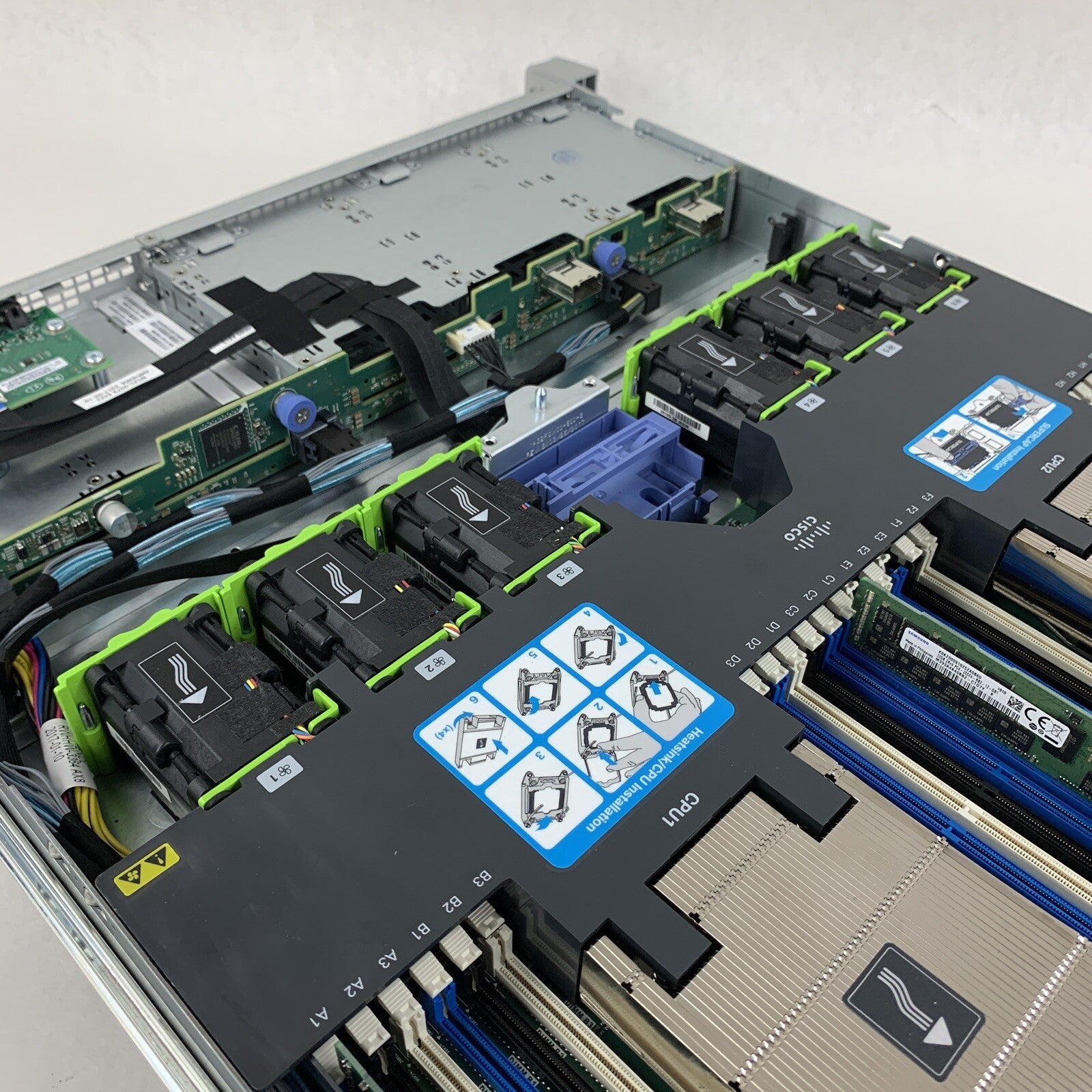 Cisco UCS C220 M4 Server 2x Xeon E5-2609V3 1.9 GHz 64 GB Ram No OS No HDD