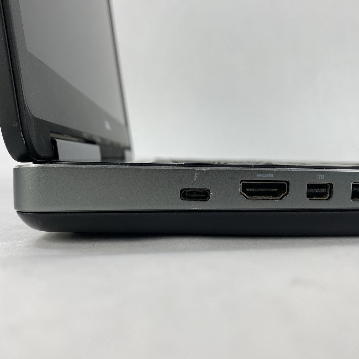 Dell Precision 7510 15.6" i7-6920HQ 2.90 GHz 8GB RAM No SSD/OS/AC5