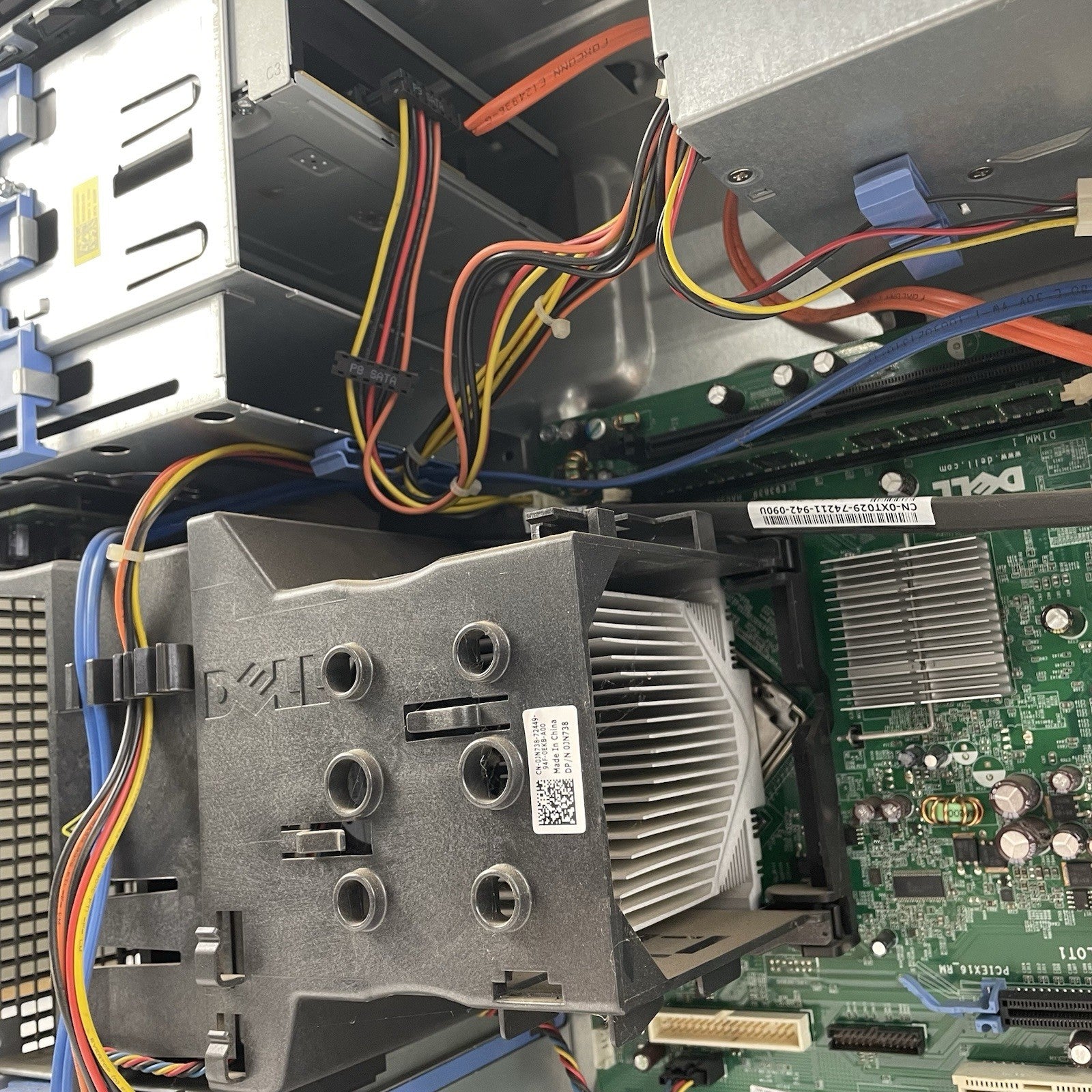 Dell Optiplex 360 MT Intel Core 2 Duo E7400 2.8 GHz 2 GB RAM No HDD No OS
