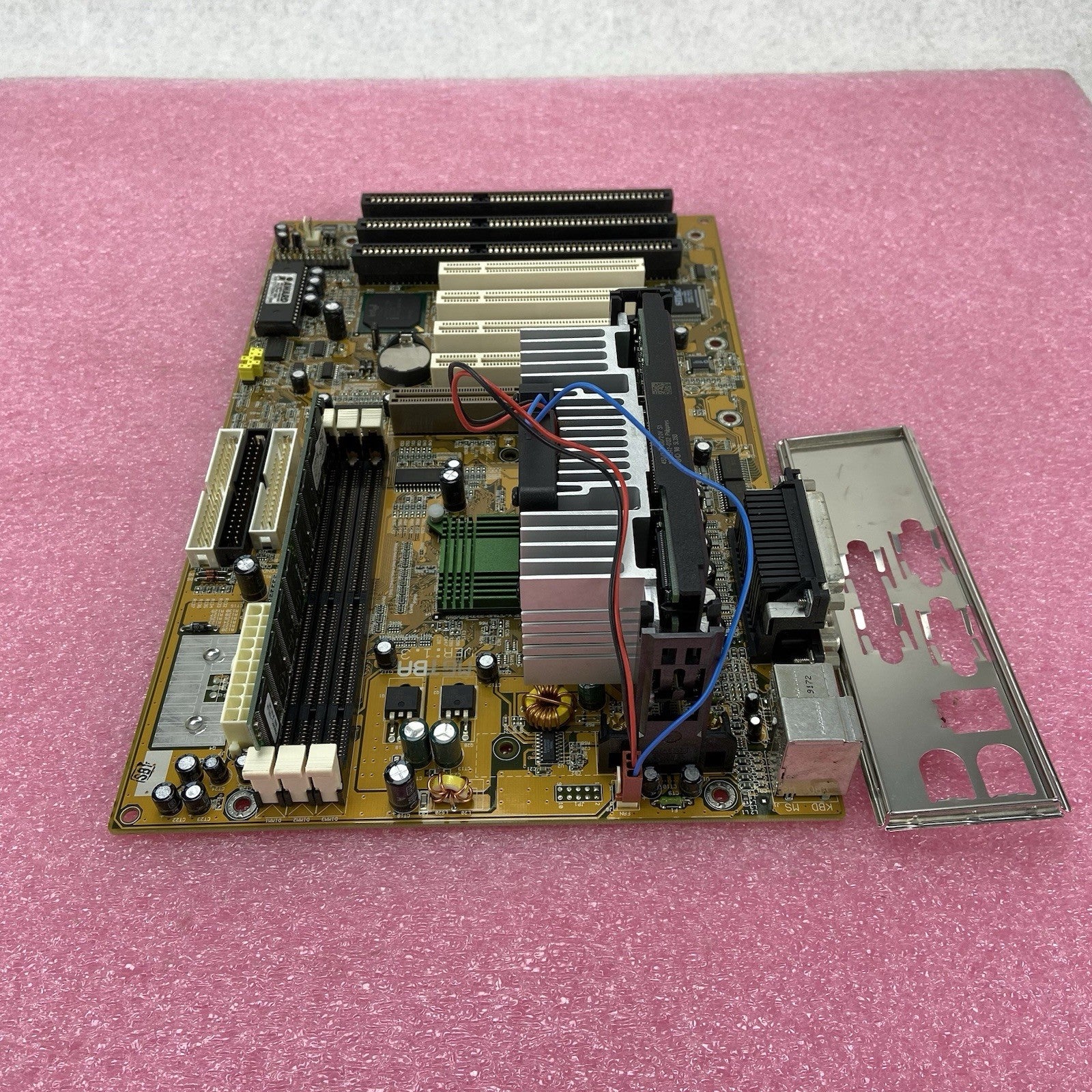 BioStar M6TBA Motherboard Intel Pentium III 450MHz 64MB RAM w/IO Shield3