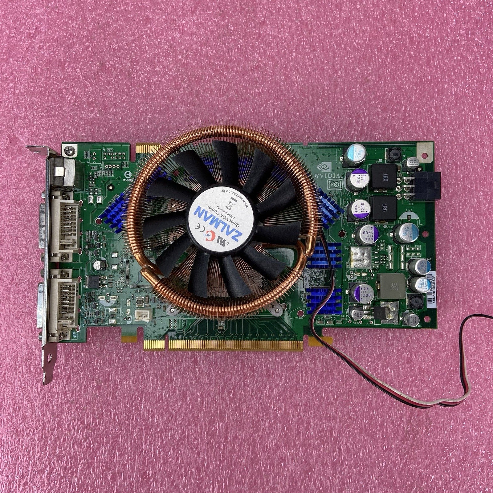 EVGA GeForce 7900GT 256-P2-N563-AX 256MB PCI-E Graphics Card4