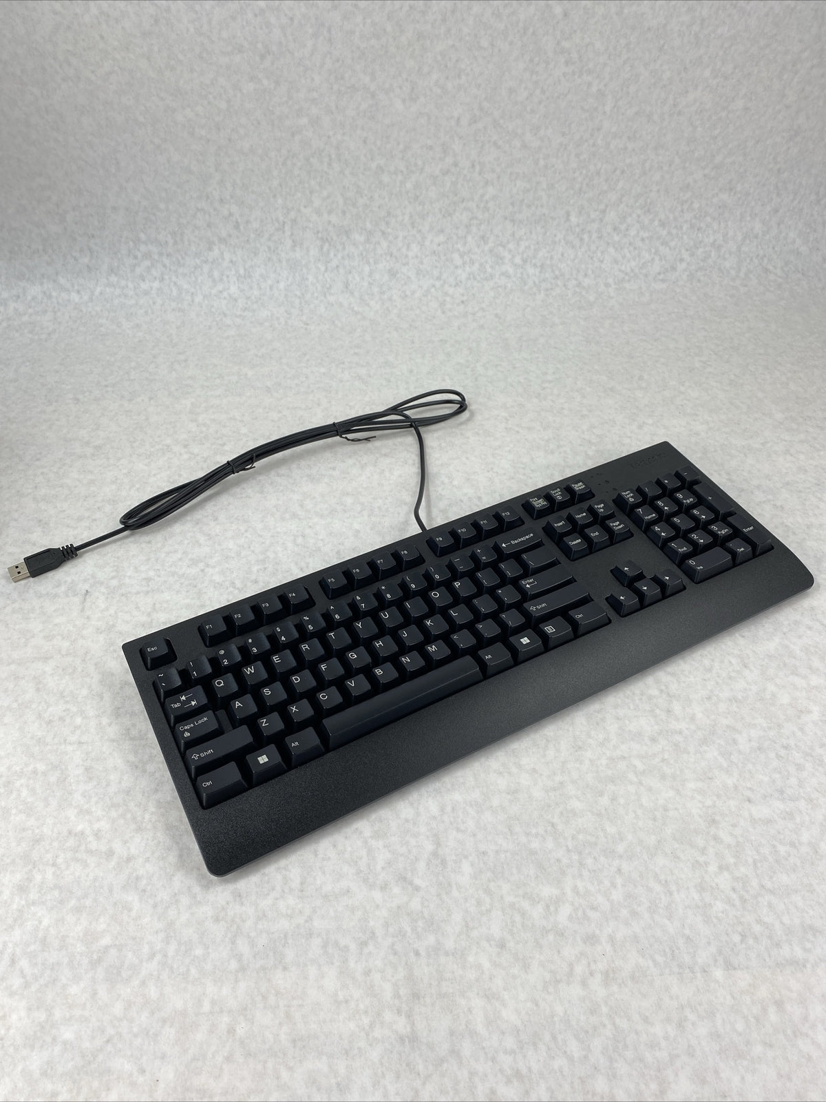 Lot of 4 Lenovo KBBH21 Traditional USB Wired Keyboards 00XH688