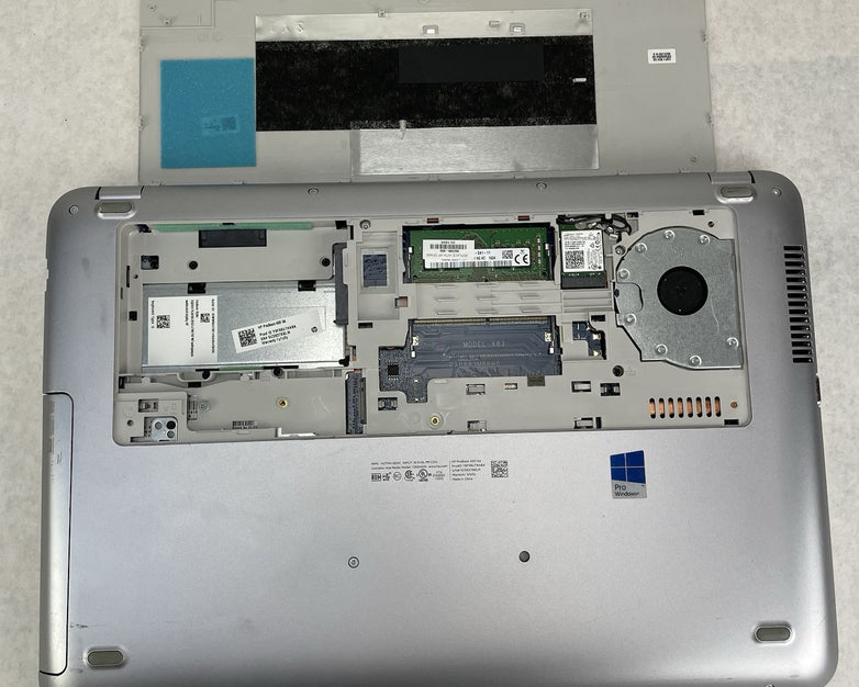 HP ProBook 450 G4 Core i5-7200U 2.50 GHz 8 GB RAM 15.6"  No HDD No OS No AC