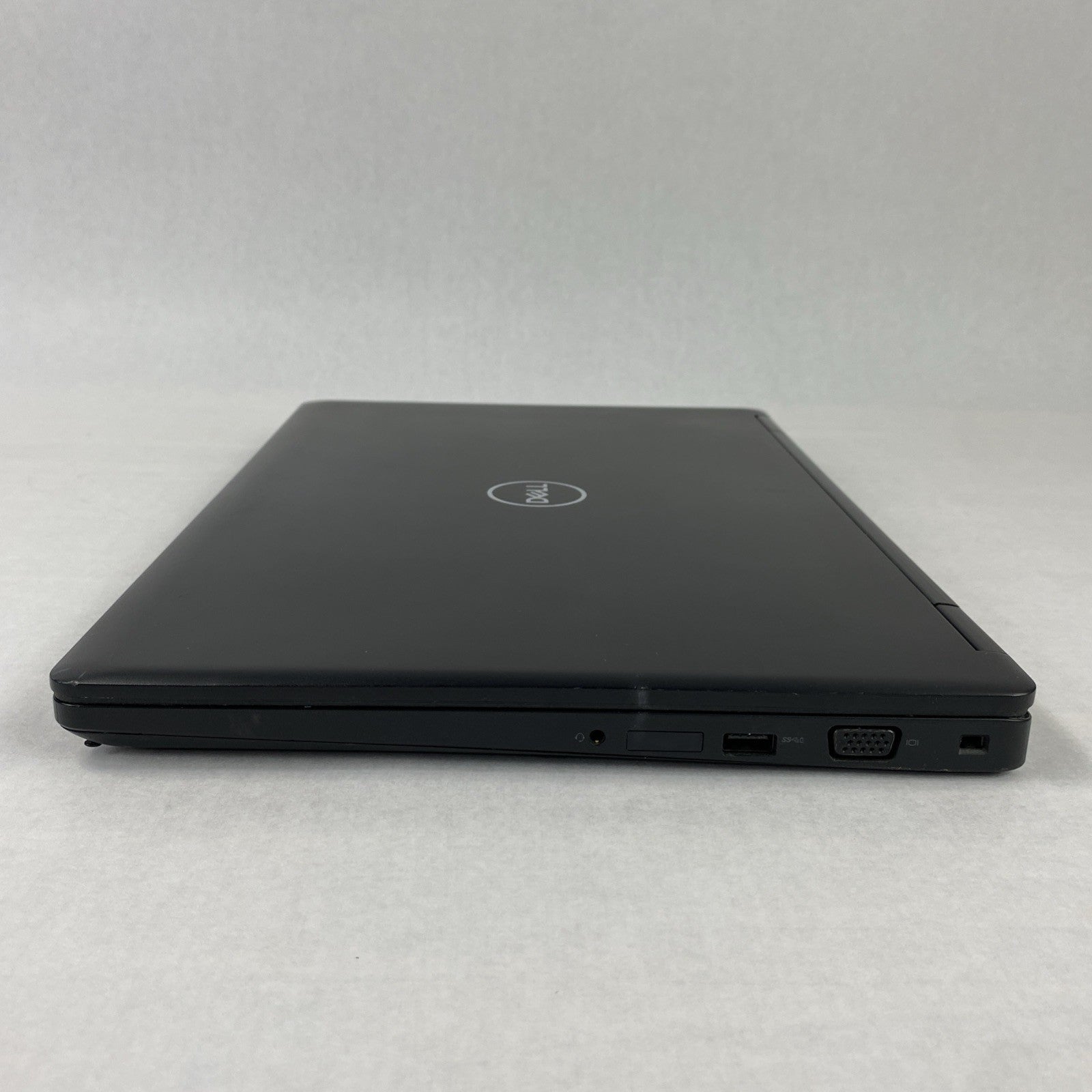Dell Latitude 5590 Core i5-7300U 2.60 GHz 8 GB RAM 15.6" No Battery No HDD No OS