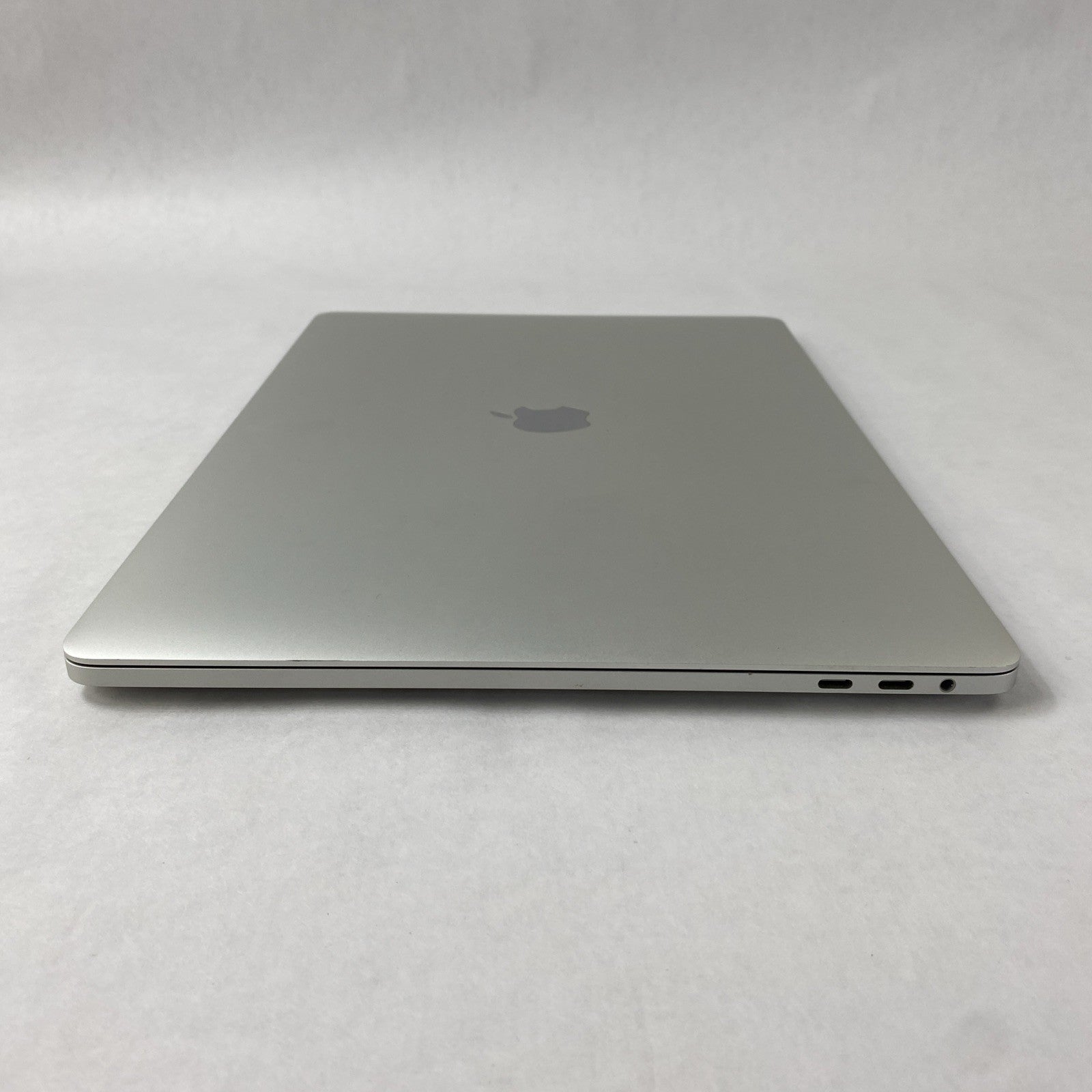 Apple MacBook Pro A1707 2016 Retina 15" 2.6GHz i7 16GB RAM 250GB SSD os12.7.68