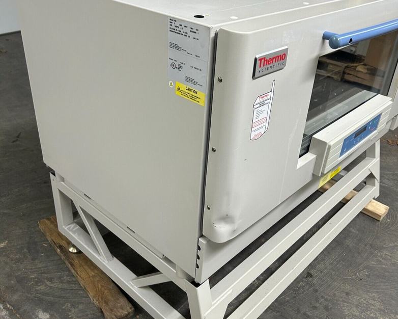 Thermo Scientific MaxQ 8000 SHKE8000-7 493 Stackable Orbital Shaker