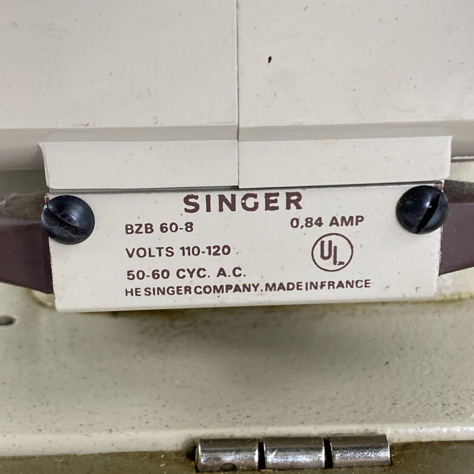 Singer Model 237 Fashion Mate Sewing Machine Cut Wire No pedal - Parts or Repair5