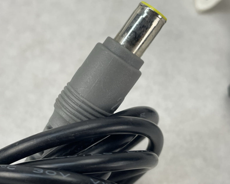 Lenovo ADLX65NLT2A 45N0319 AC Adapter 20V-3.25A Lot of 10