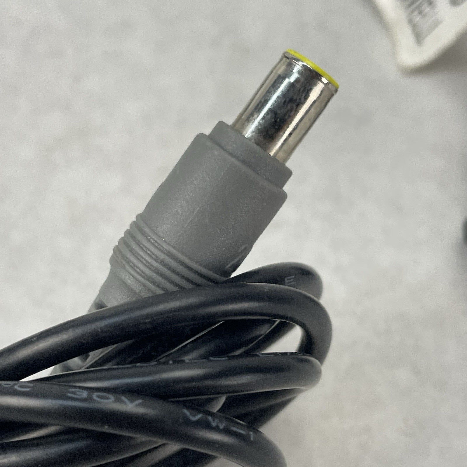 Lenovo ADLX65NLT2A 45N0319 AC Adapter 20V-3.25A Lot of 101
