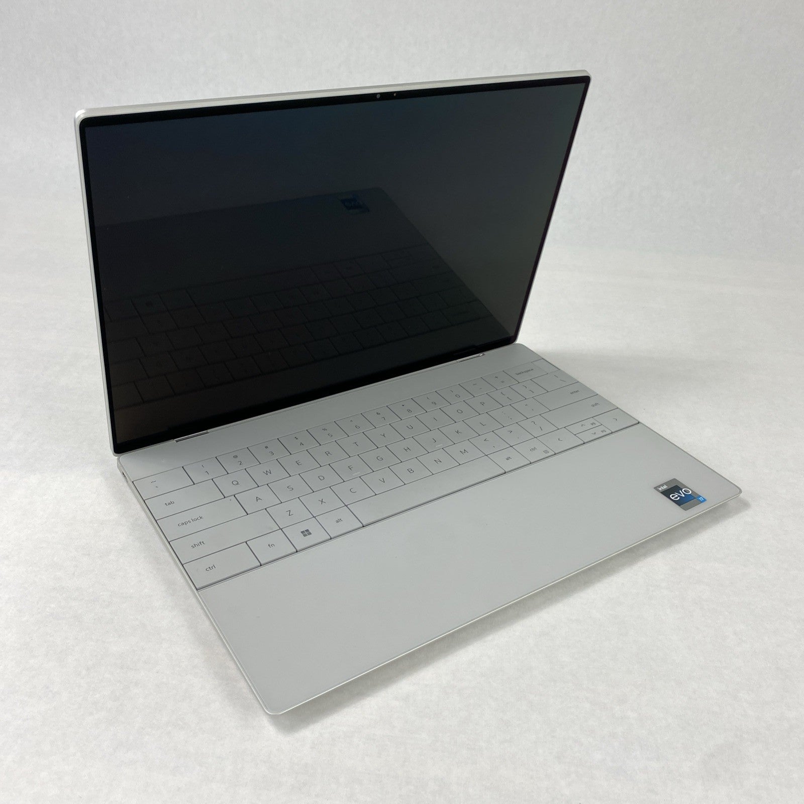 Dell XPS 9320 13.3" Touch i7-1260P 3.26 GHz 16 GB No HDD No OS
