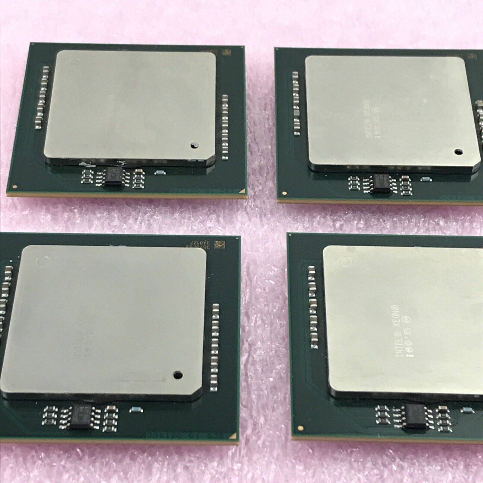 Lot of 4 Intel Xeon SLA6C E7220 @ 2.93GHz 8MB Dual-Core CPU Processor