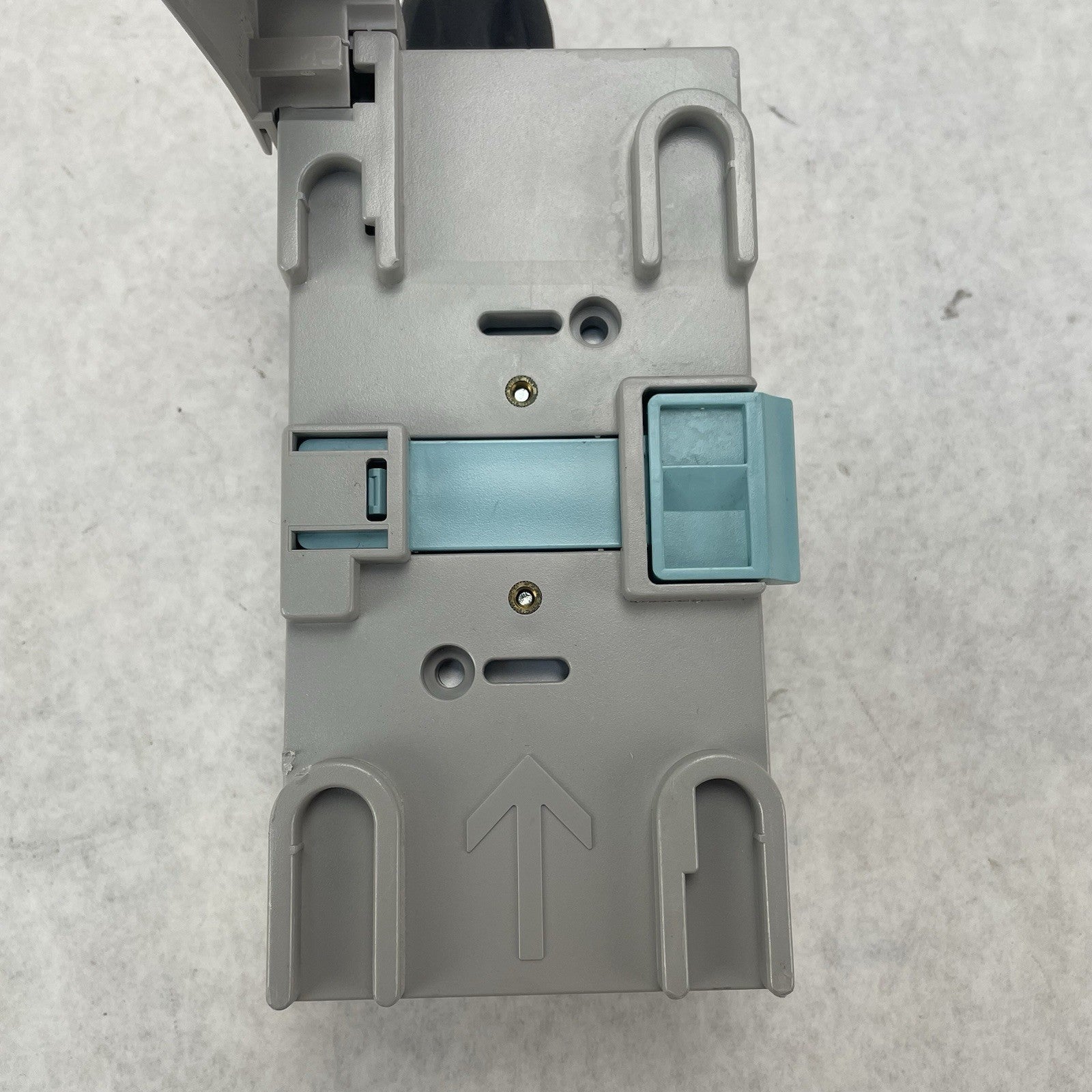 Philips INTELLIVUE M8040-60100 FMS-8 Module Rack Universal Pole Mounting Clamp3