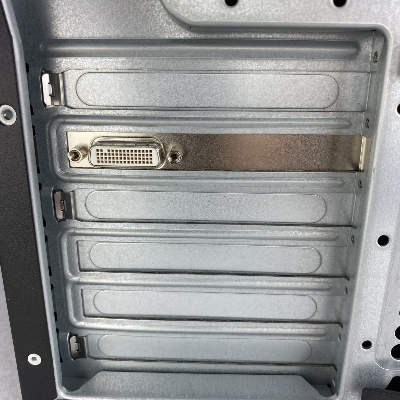 HP Z440 Workstation Xeon E5-1620v4 3.50GHz 16GB RAM NVIDIA NVS 315 No HDD No OS