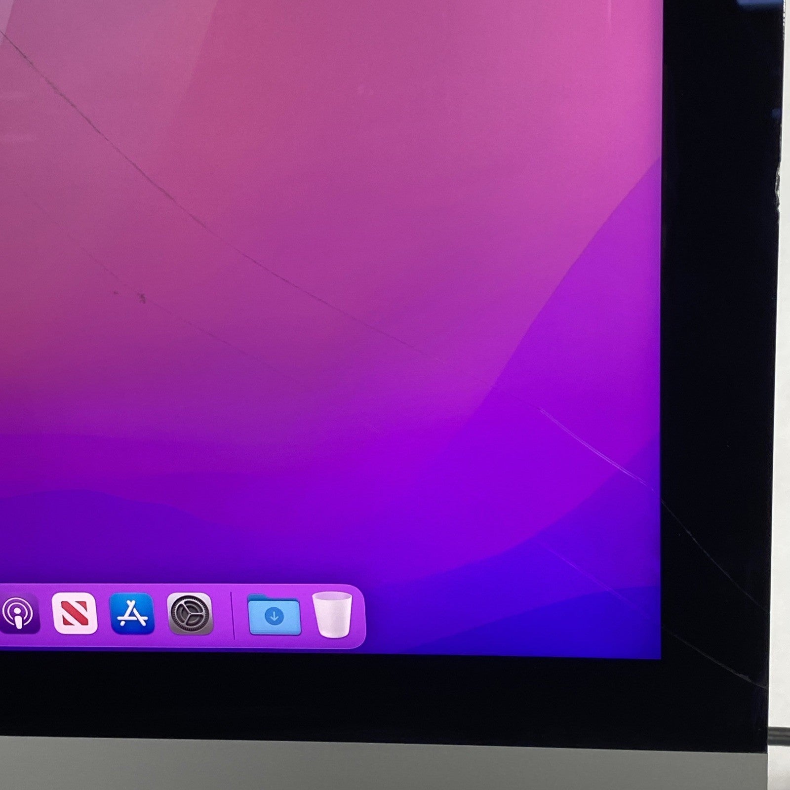 Apple A1418 iMac Retina 4k 21.5" 2015 3.1GHz i5 16GB RAM 1TB Fusion - Cracked