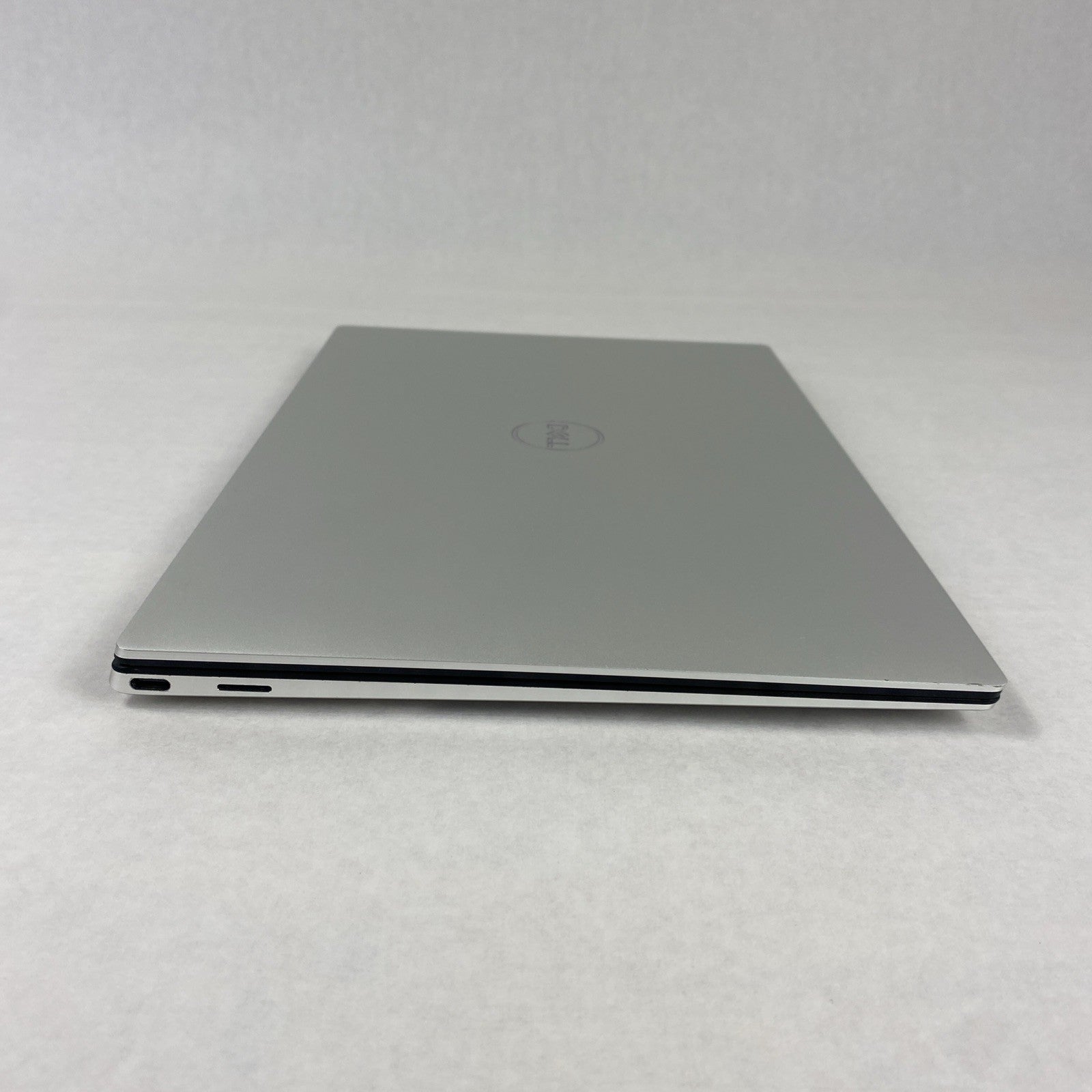Dell XPS 13 9300 Core i3-1005G1 1.20 GHz 8 GB RAM 13.4" No HDD No OS