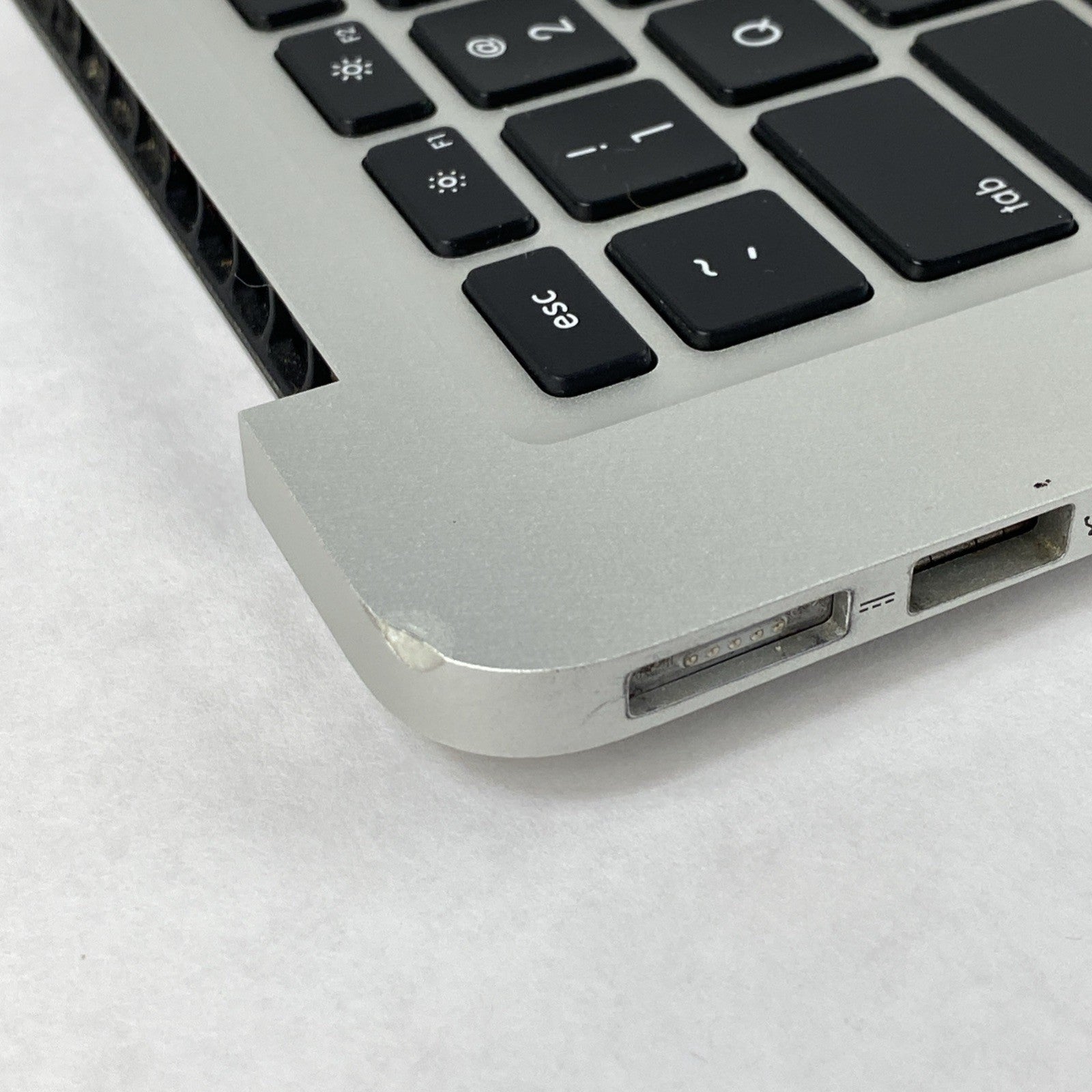 Apple MacBook Air A1466 2017 Keyboard Assembly w/ Battery6
