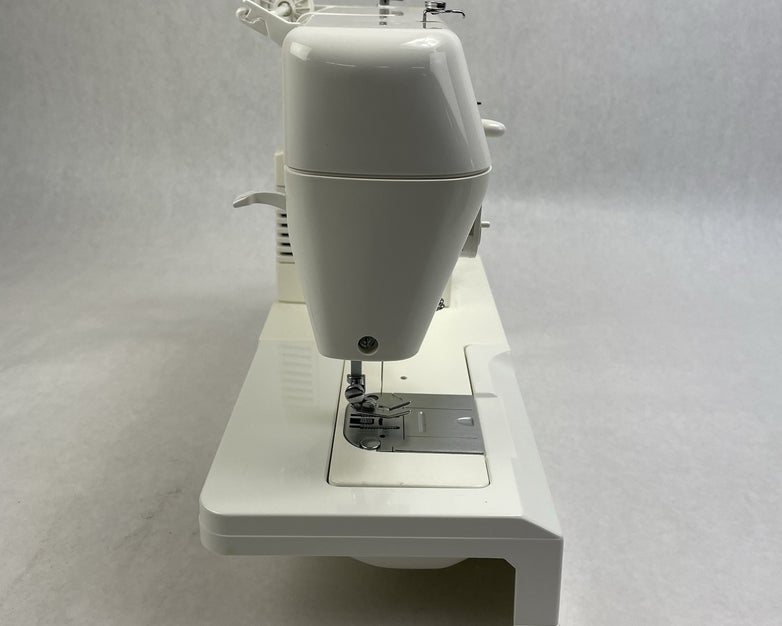 Singer 2517C Sewing Machine w/Accessories Tested