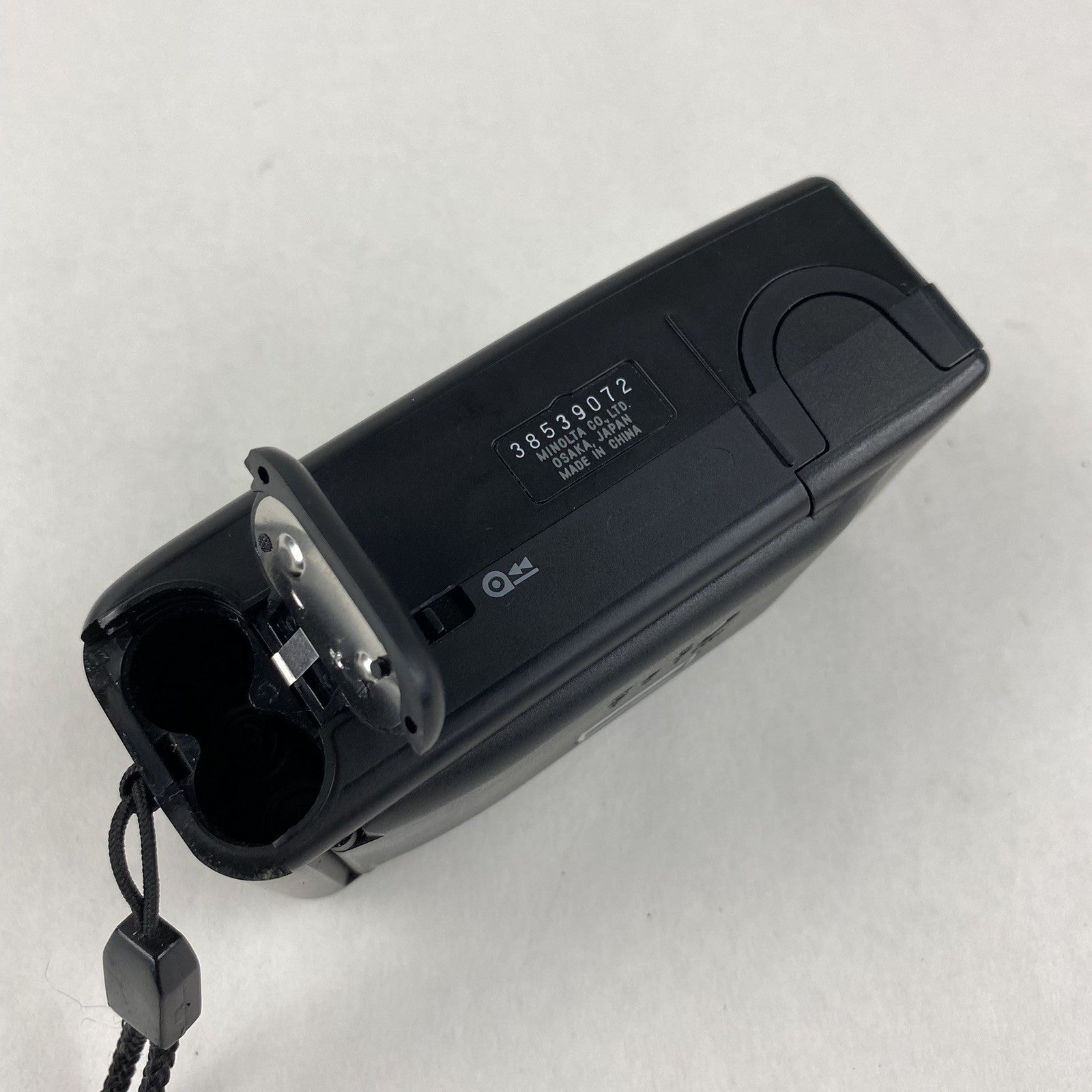 Minolta AF102 35mm Film Camera With Red-Eye Reduction9
