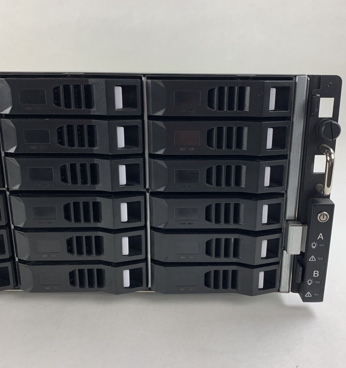 Tintri SYS-T885 24x HDD Dual Controller Blade 2x E5-2680V2 2.8 128 GB No HDD/OS