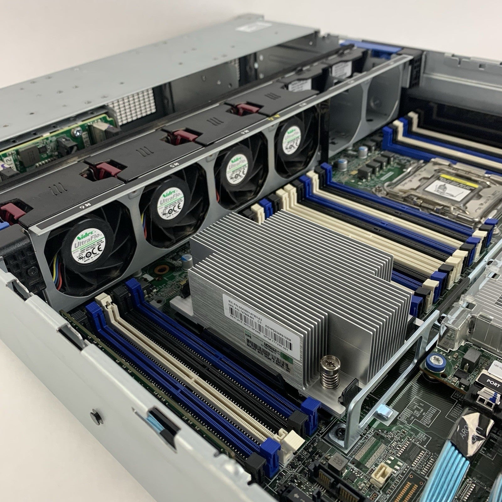 HP ProLiant DL380 Gen 9 1x Xeon E5-2640v4 2.4 GHz 16 GB Ram No HDD No OS No PSUs14