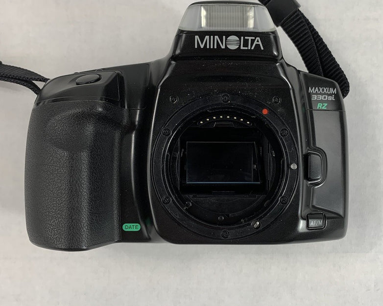 Minolta MAXXUM 330si RZ Camera w/ Quantaray MX AF 1:3.5-5.6 f=28-80mm Lens