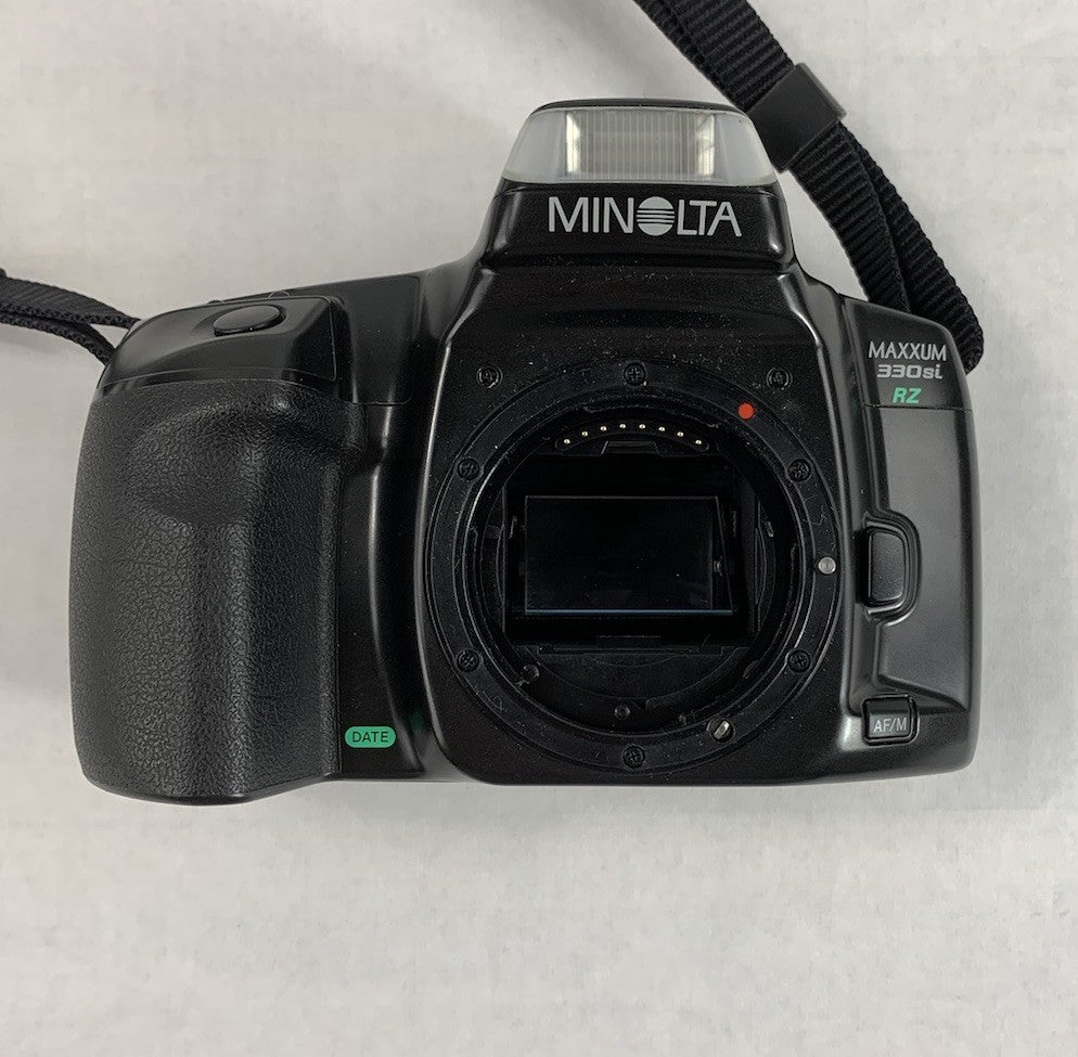 Minolta MAXXUM 330si RZ Camera w/ Quantaray MX AF 1:3.5-5.6 f=28-80mm Lens