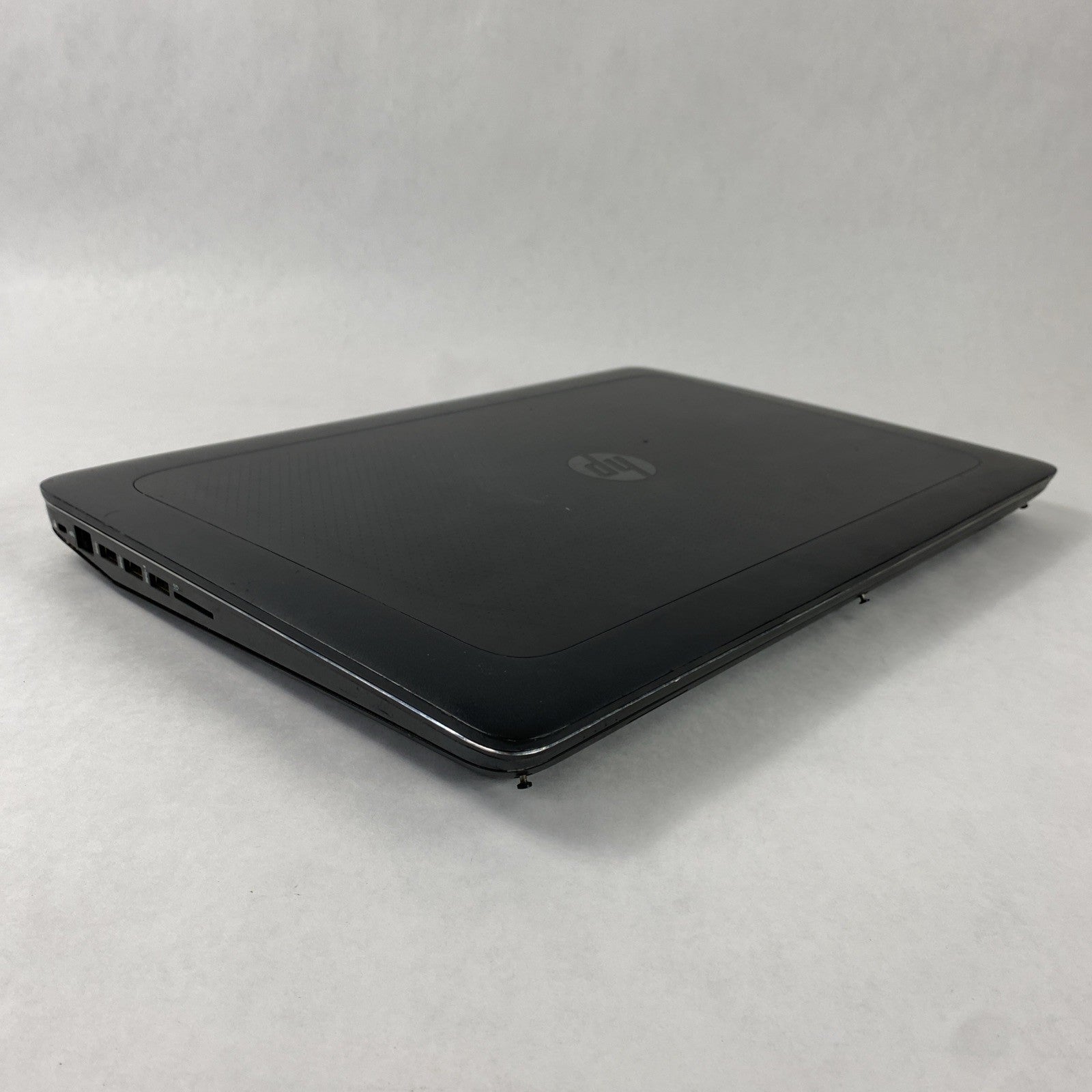 HP ZBook 17 G3 17.3" Xeon E3 1535M v5 2.90 GHz 16 GB RAM No SSD/OS/AC/Batt- READ9
