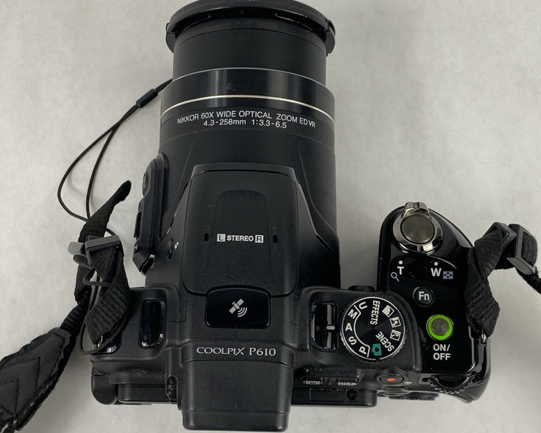 Nikon Coolpix P610 Digital Camera Black w/ Battery - READ