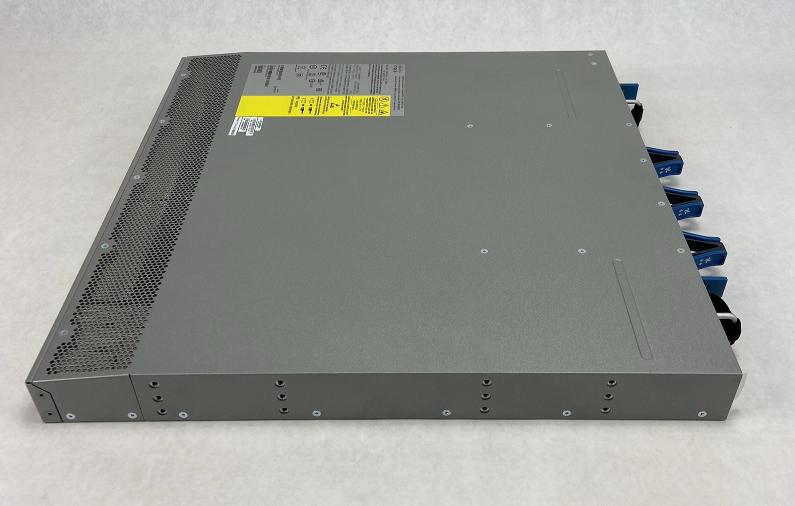 Cisco Nexus N2K-C2348TQ-10G-E 48-Port Fabric Extender Open Box W/ 4 Transceivers