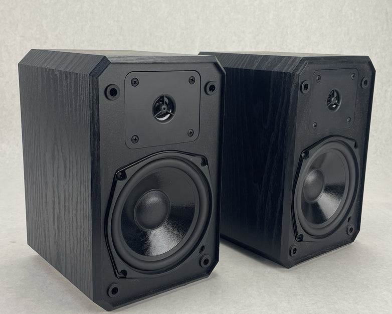 2 - Boston Acoustics Inc. HD5 Black Speakers 8 Ohms GUC