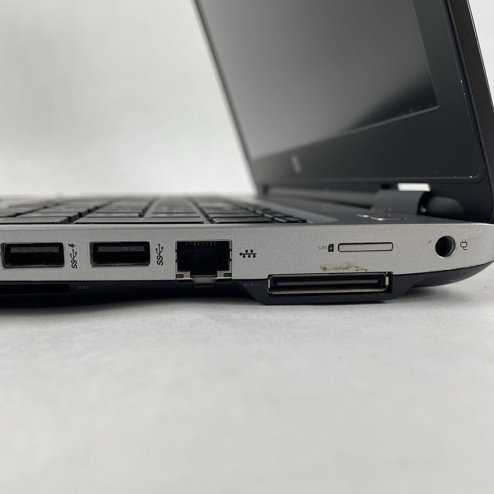 HP ProBook 650 G2 15.6" i5-6200U 2.30GHz 8GB RAM No SSD/OS/AC/Batt - READ7