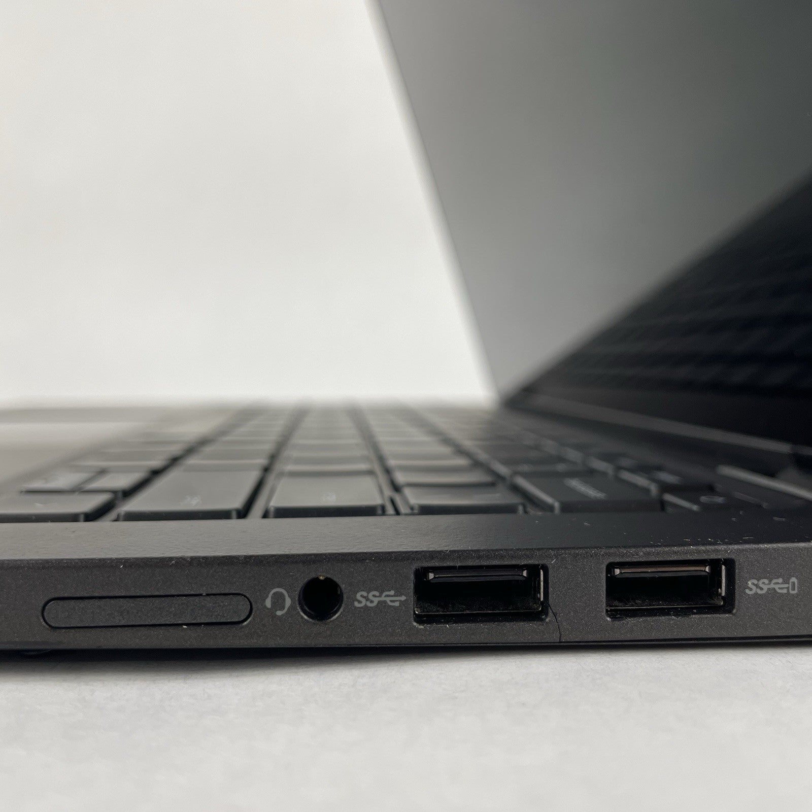 Dell Latitude 7410 14" i7-10610U 1.80 GHz 16 GB RAM No SSD/OS/AC - READ6