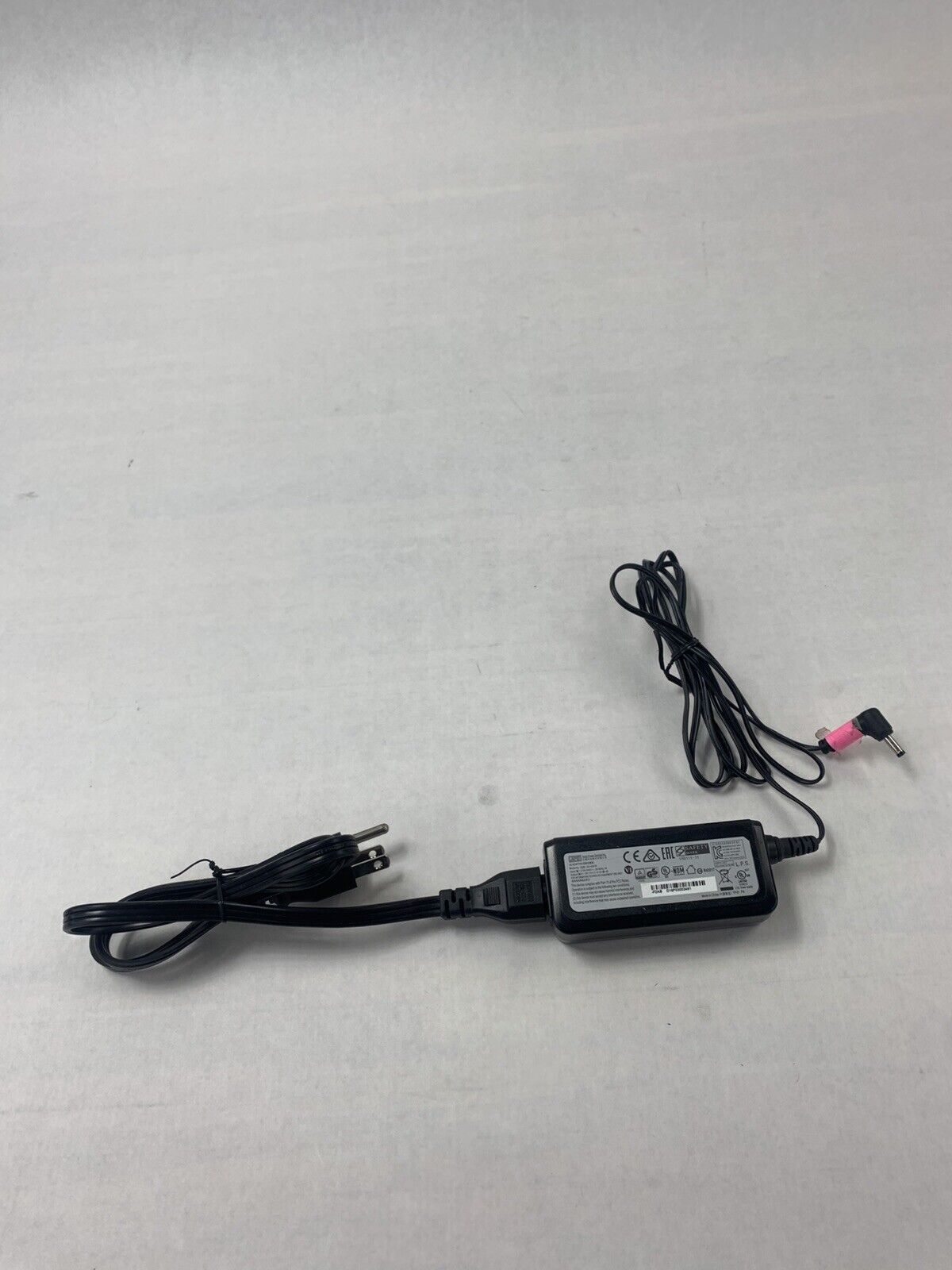 Lot of 5 APD DA-40A19 Power Supply 19V with Power Supply