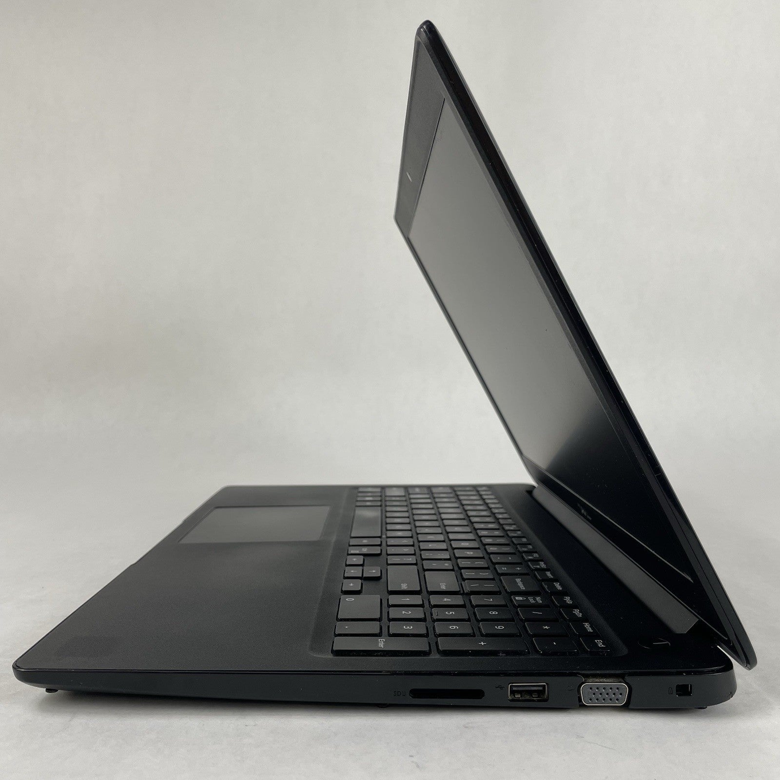 Dell Latitude 3500 15.6" i5-8265U 1.60GHz 8GB RAM No SSD/OS/AC/Batt - Bad Bottom6