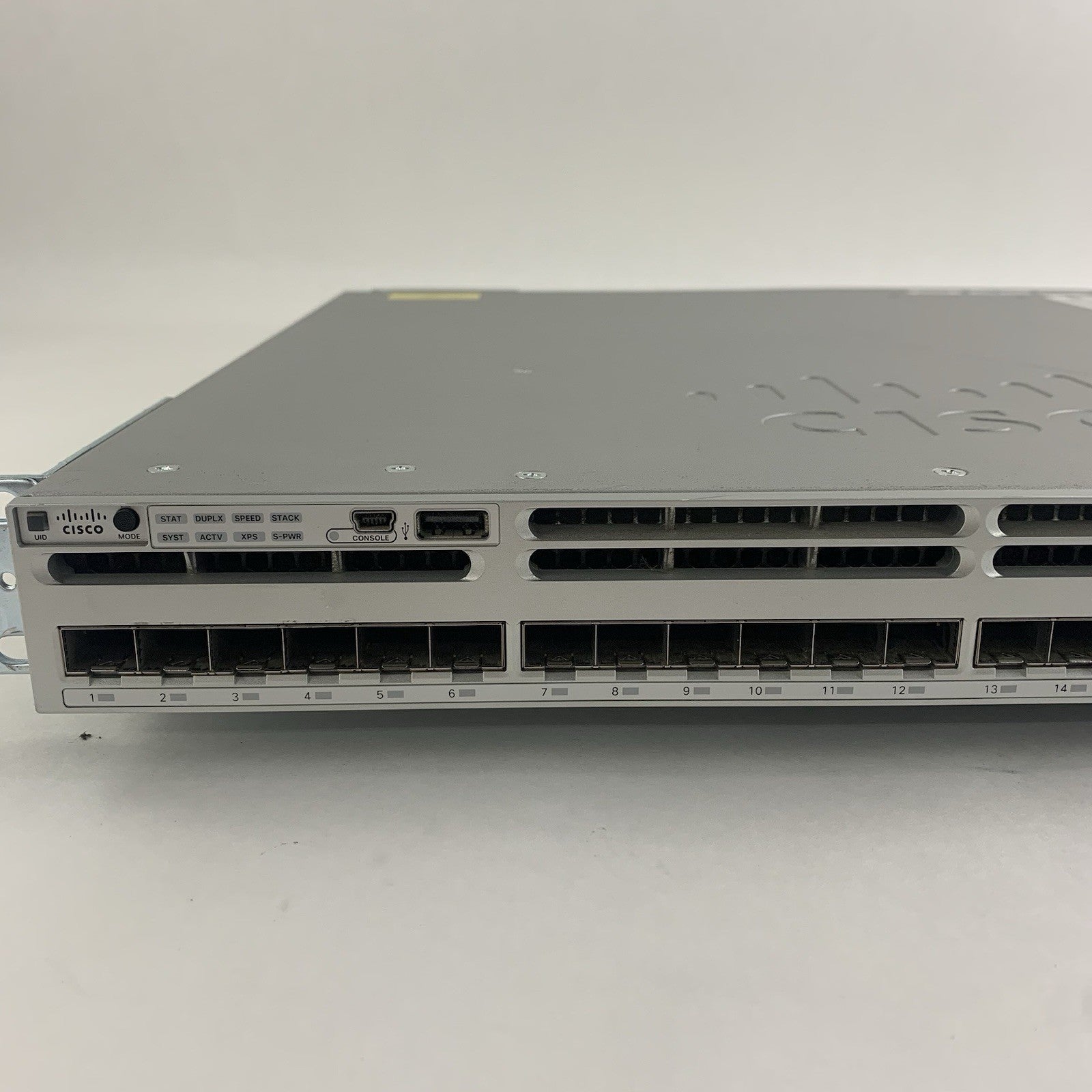 Cisco WS-C3850-24XS-S V02 24-Port 10Gb SFP+ Switch Tested Reset 2x PSUs2