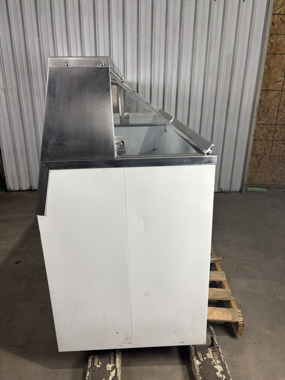 Master-Bilt DD-88L Ice Cream Dipping Display Station Freezer No Compressor