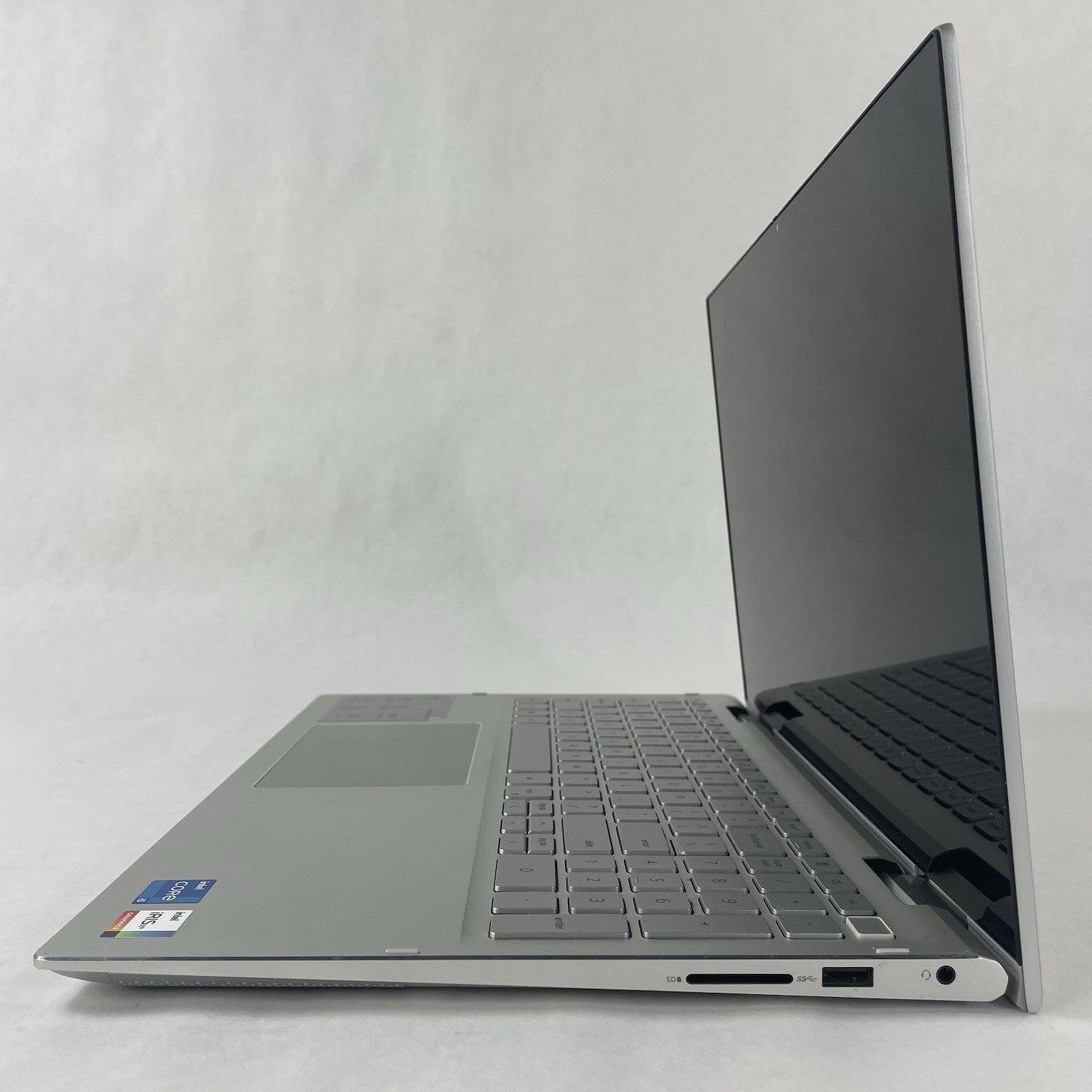 Dell Inspiron 7506 2in1 15.6" i5-1135G7 2.40 GHz 8 GB RAM No SSD/OS/AC8