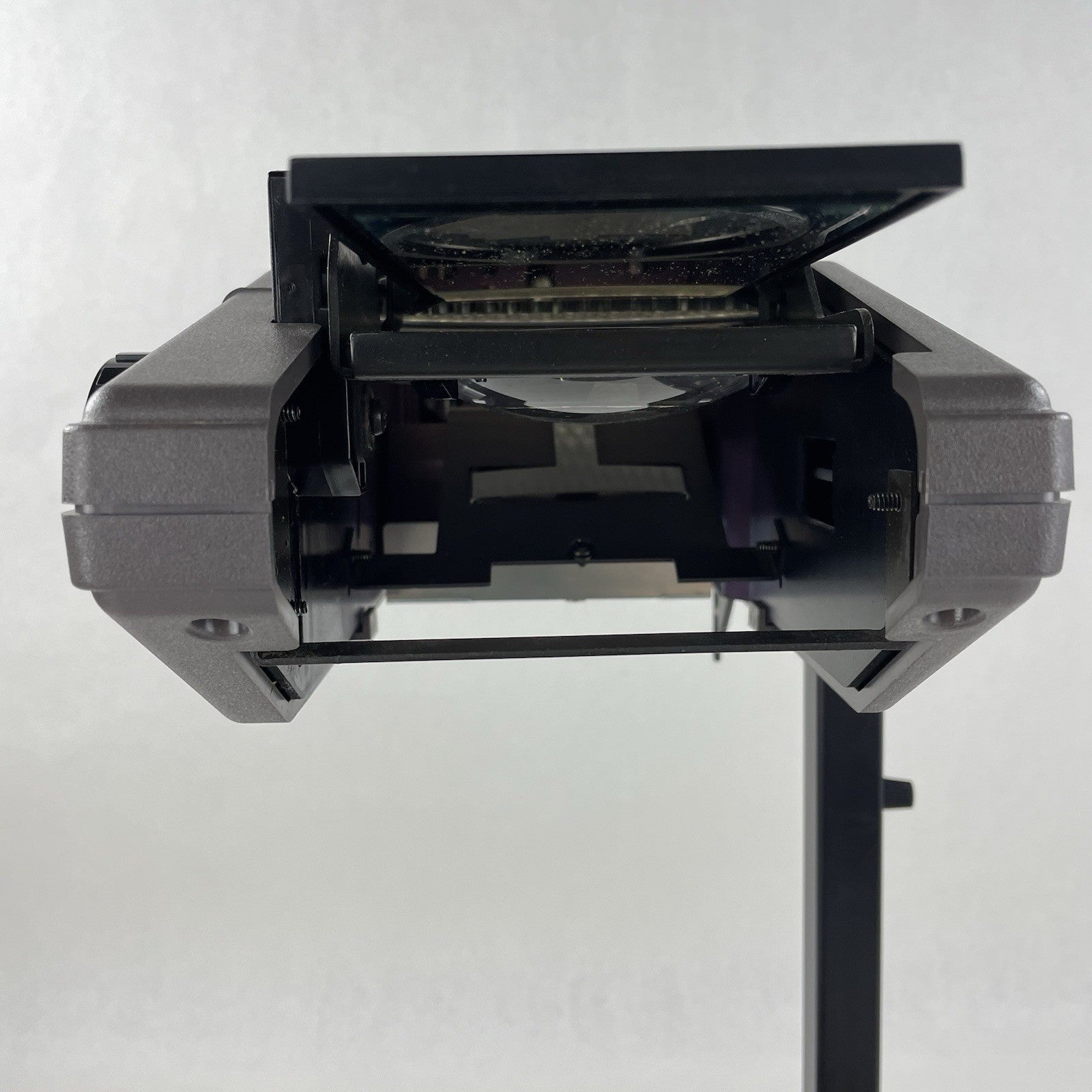 3M 2000AG Overhead Projector For Parts Not Working