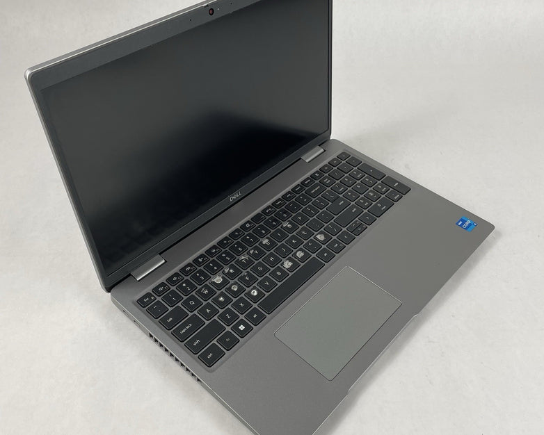 Dell Latitude 5520 15.6" i5-1135G7 2.40 GHz 8 GB RAM No SSD/OS/AC - Worn Keys